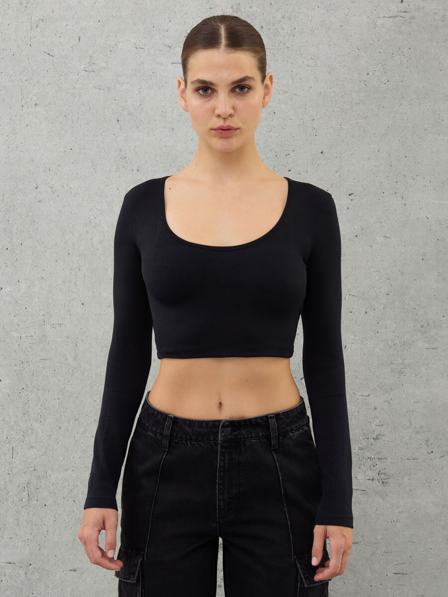 Cut Out Crop Longsleeve Black_2