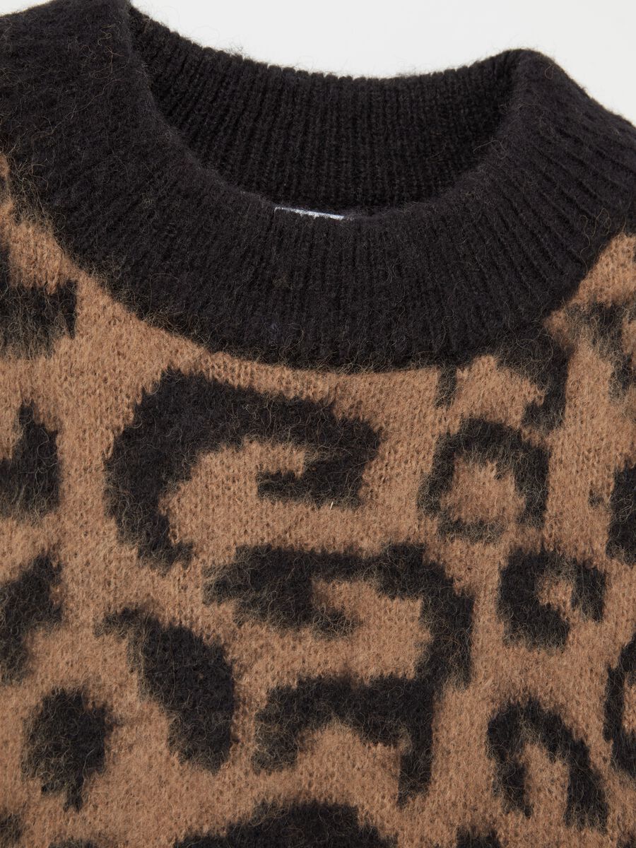 Pullover con motivo animalier_5