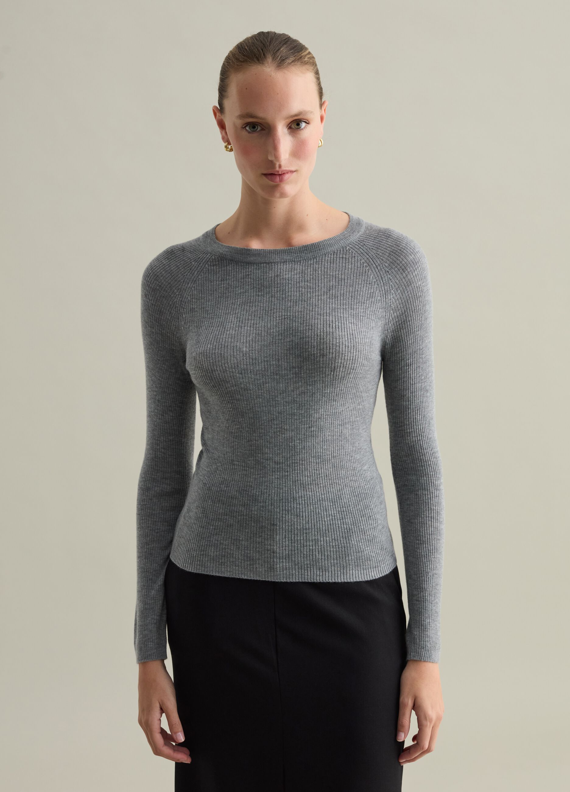 Contemporary ribbed top with raglan sleeves