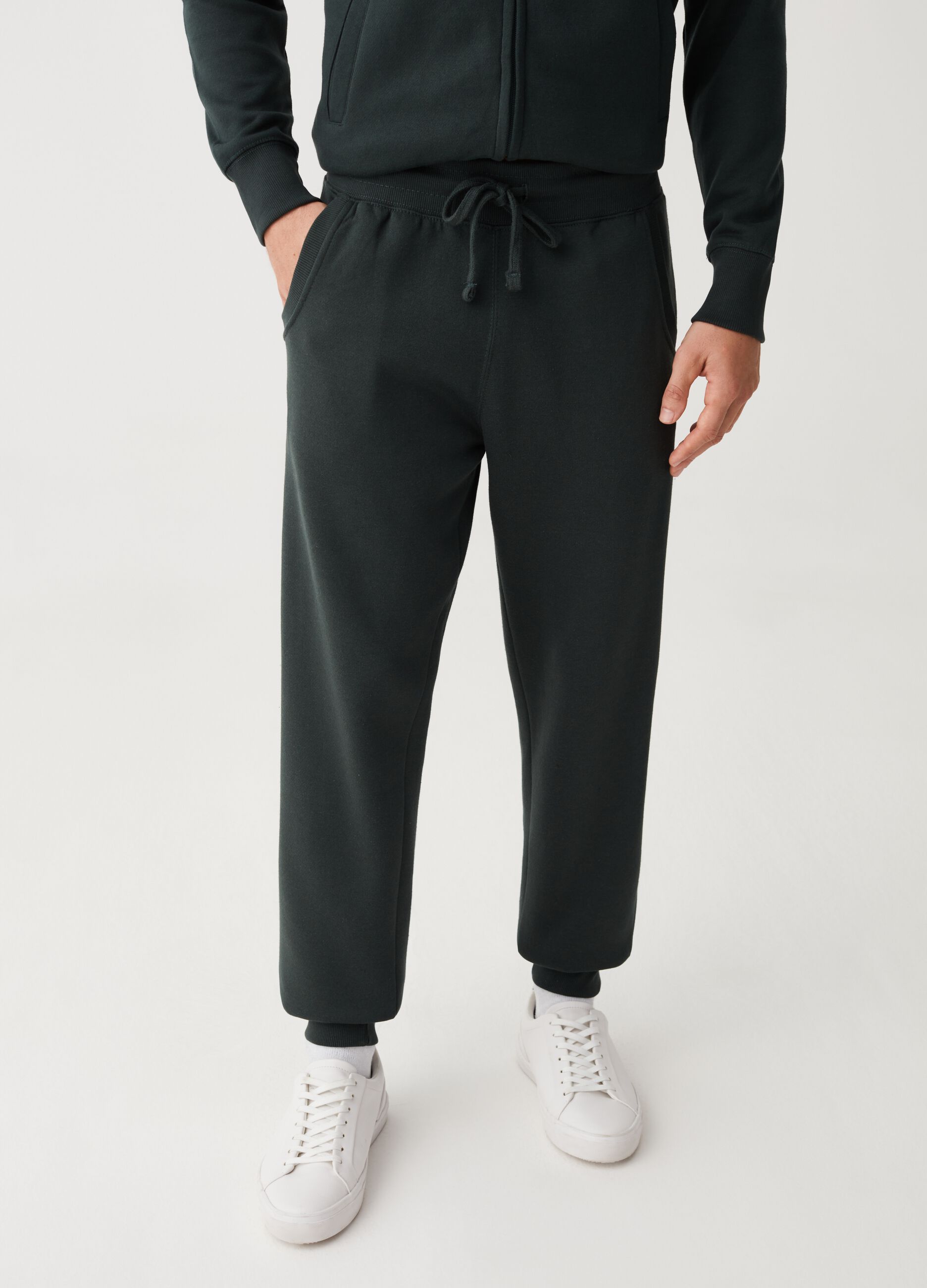 Fleece joggers with drawstring