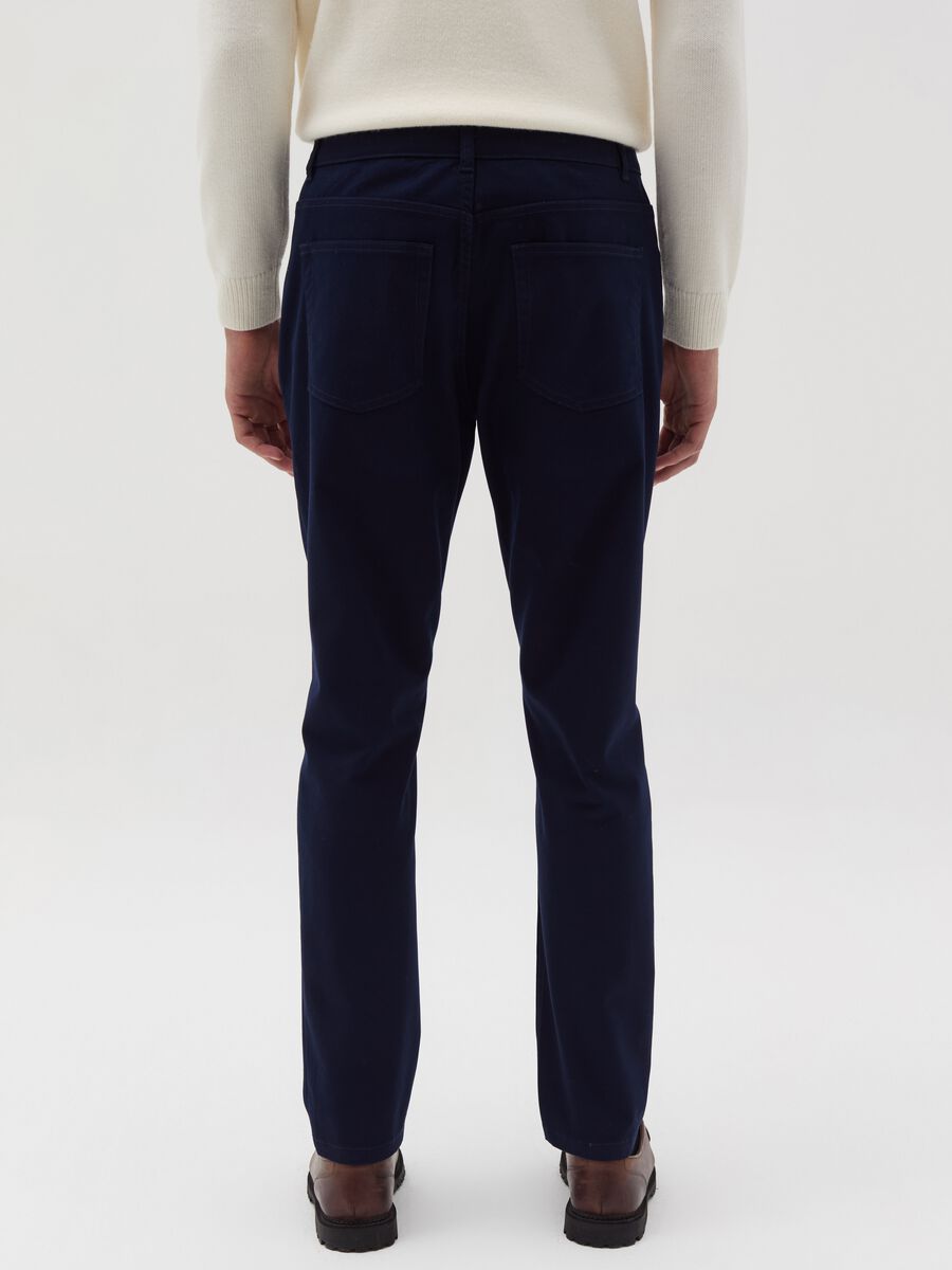 Slim-fit twill trousers with five pockets_2