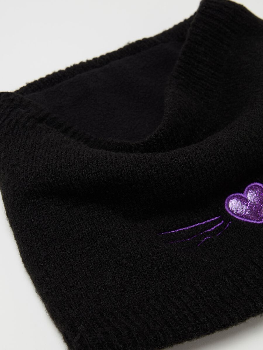 Neck warmer with kitten embroidery_1