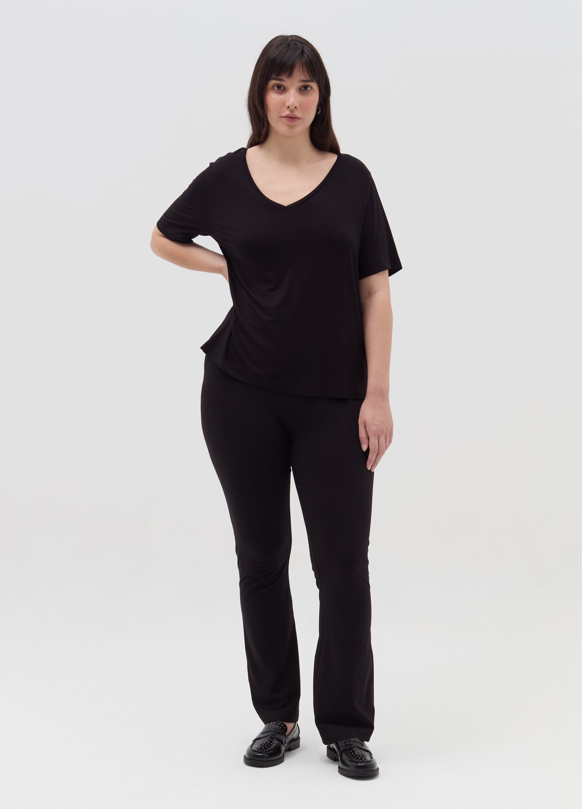 Curvy V-neck T-shirt