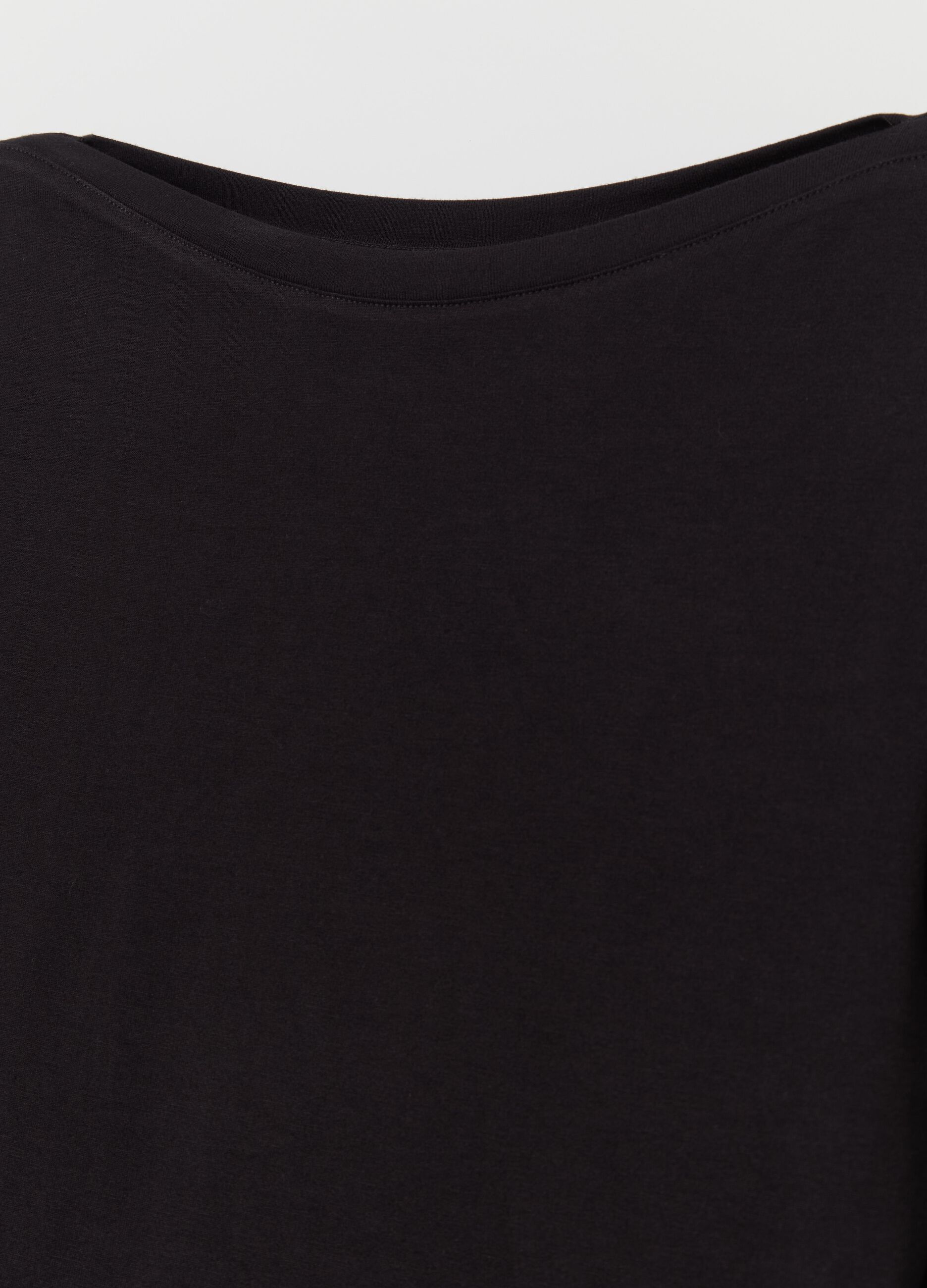 Stretch viscose T-shirt with boat neck