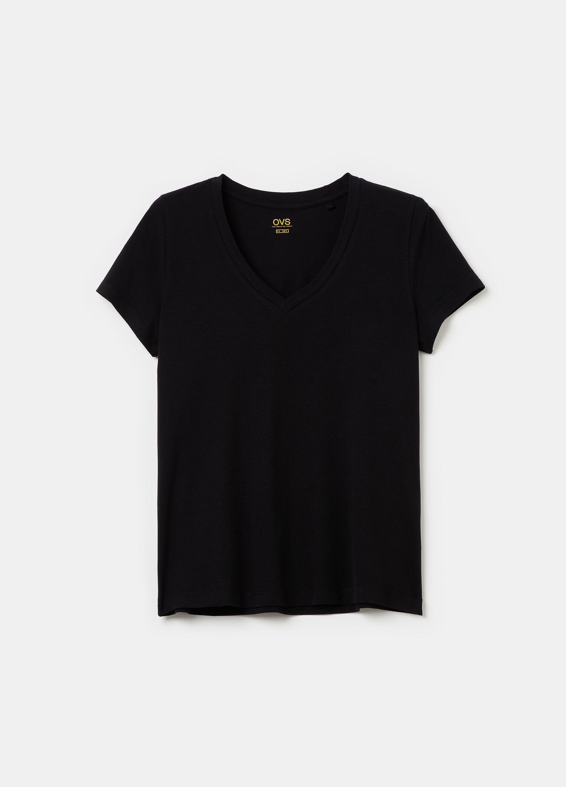 Solid colour T-shirt with V neck