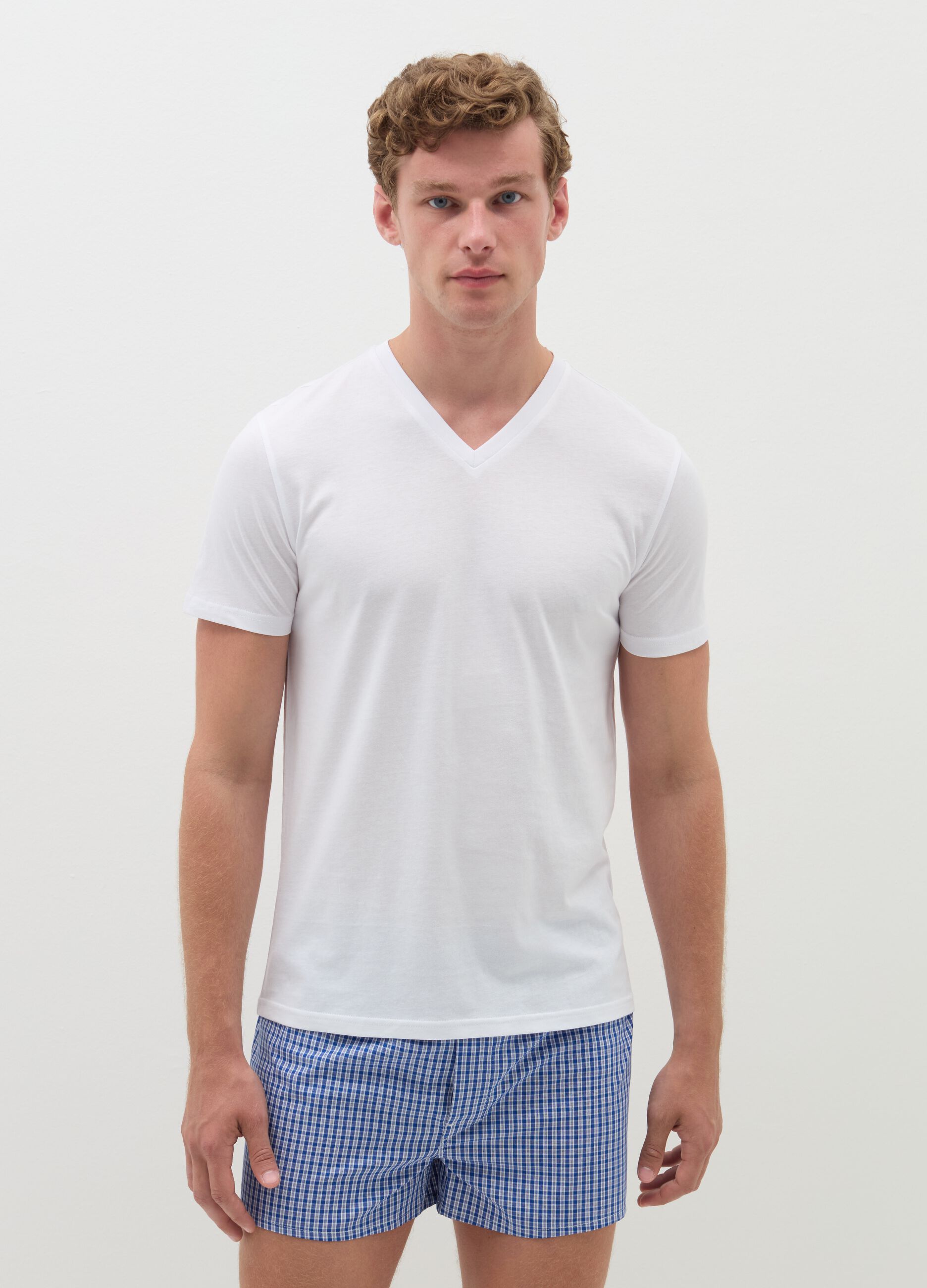 Three-pack undershirts with V neck