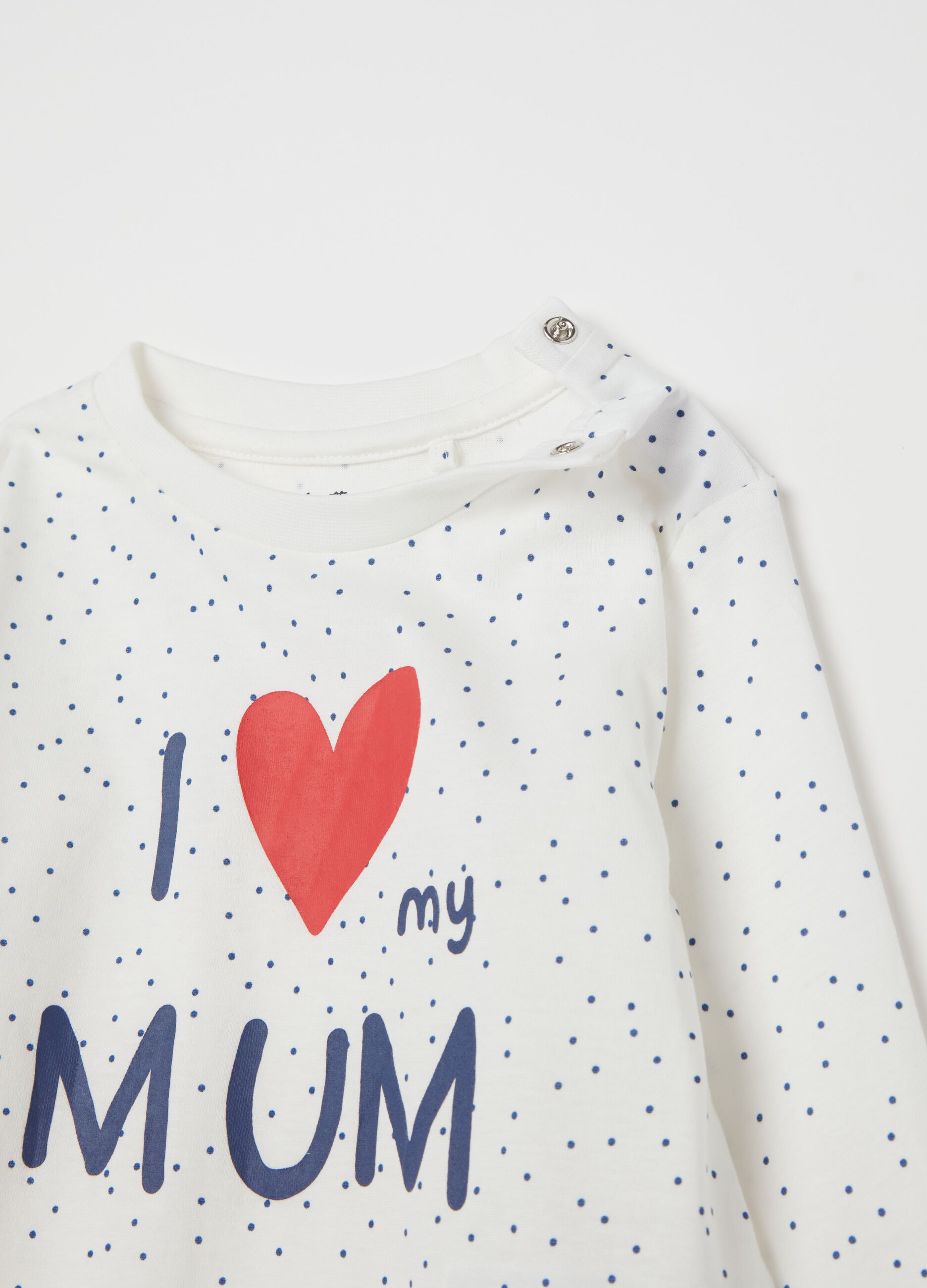 Pyjamas with I Love Mum print