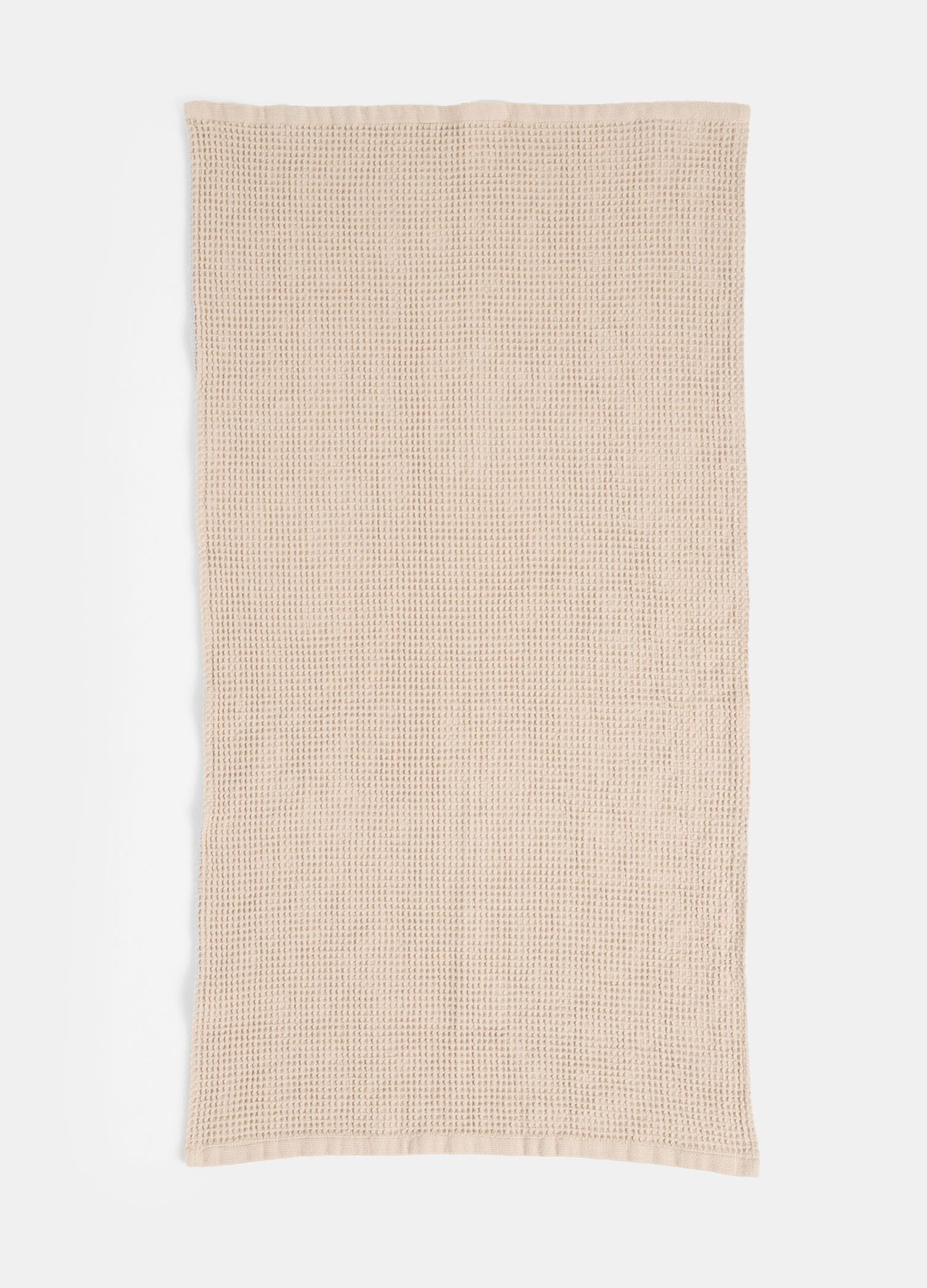 Waffle guest towel in viscose blend cotton