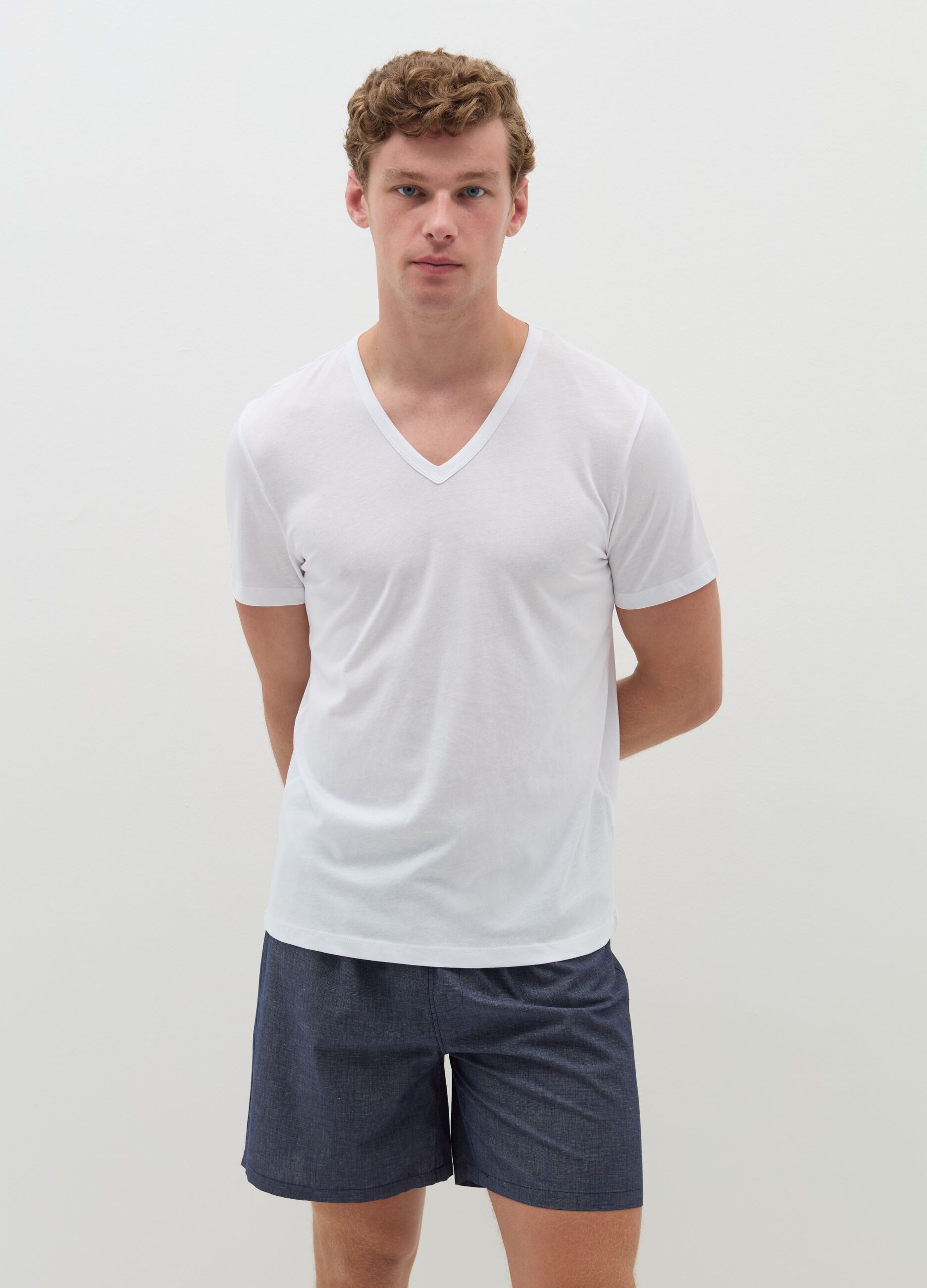 Two-pack undershirts with V neckline in jersey