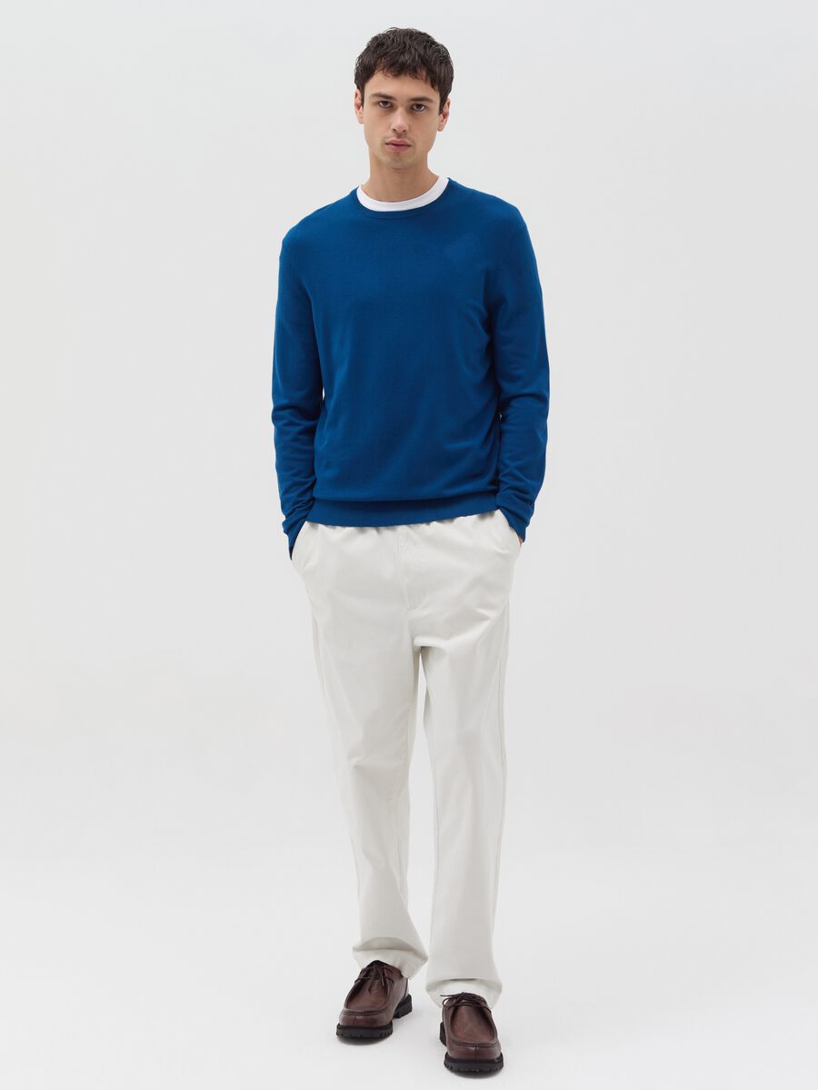 Round neck pullover_0