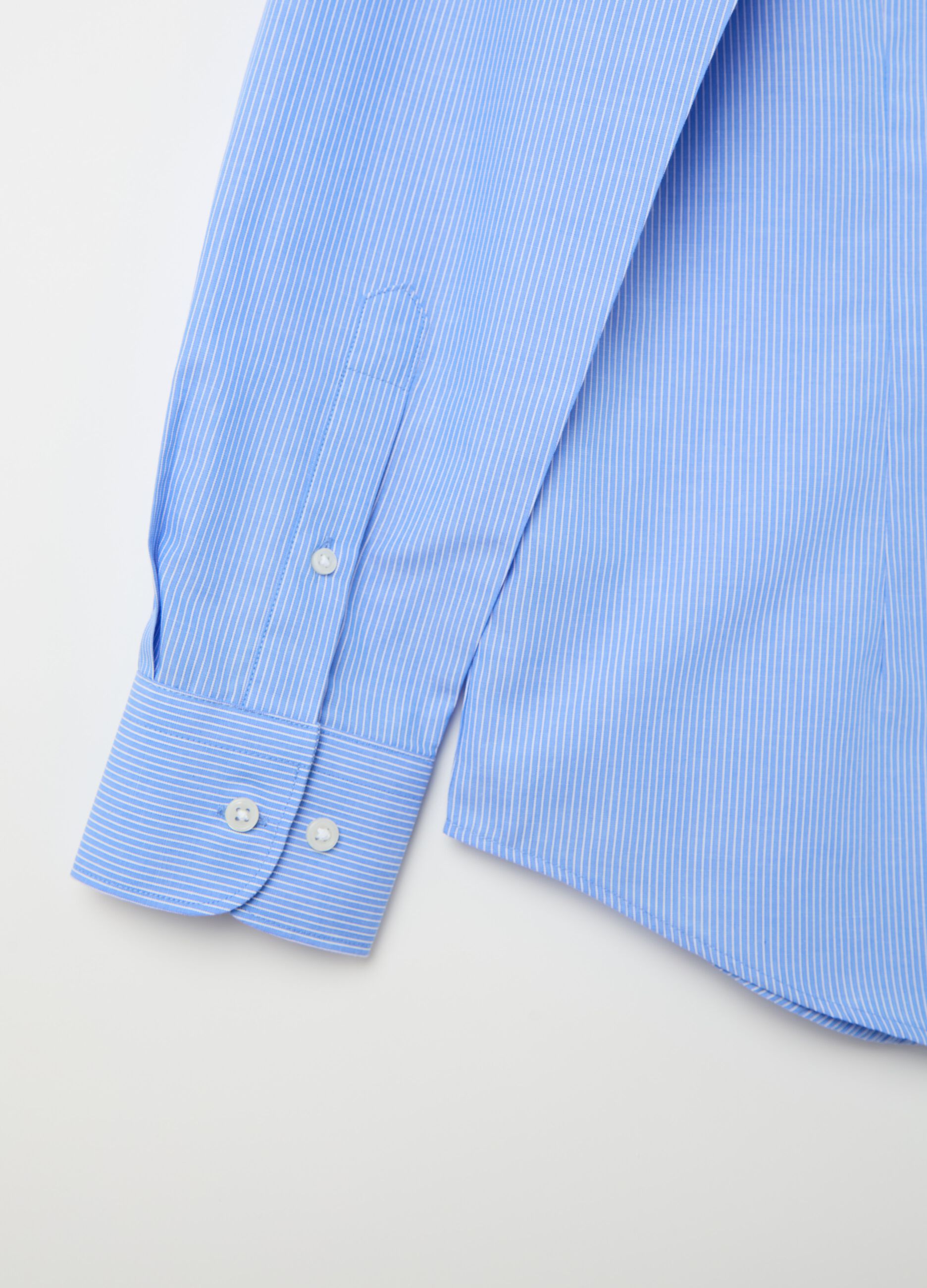 Slim-fit shirt with striped pattern