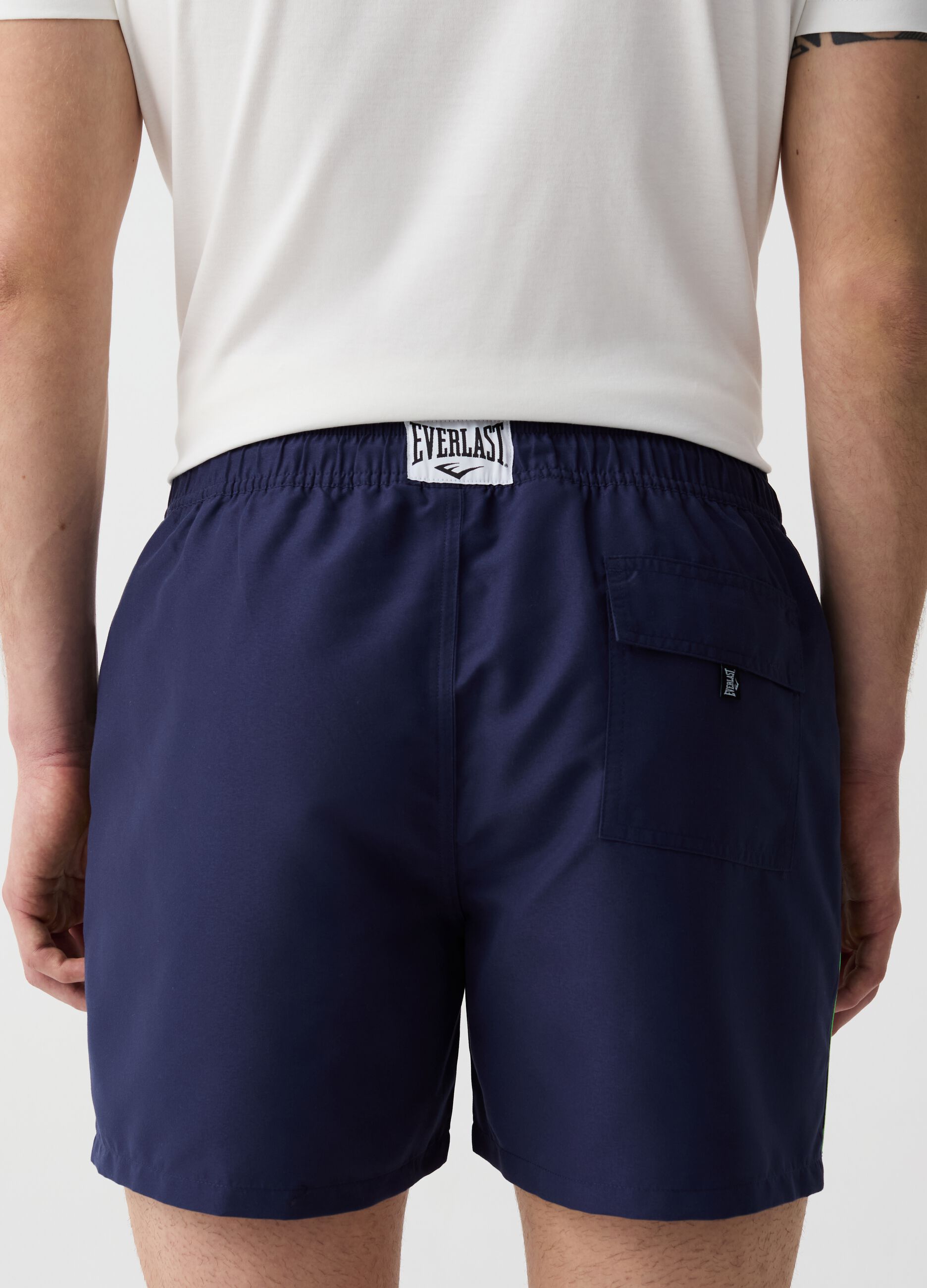 Swimming trunks with contrasting details