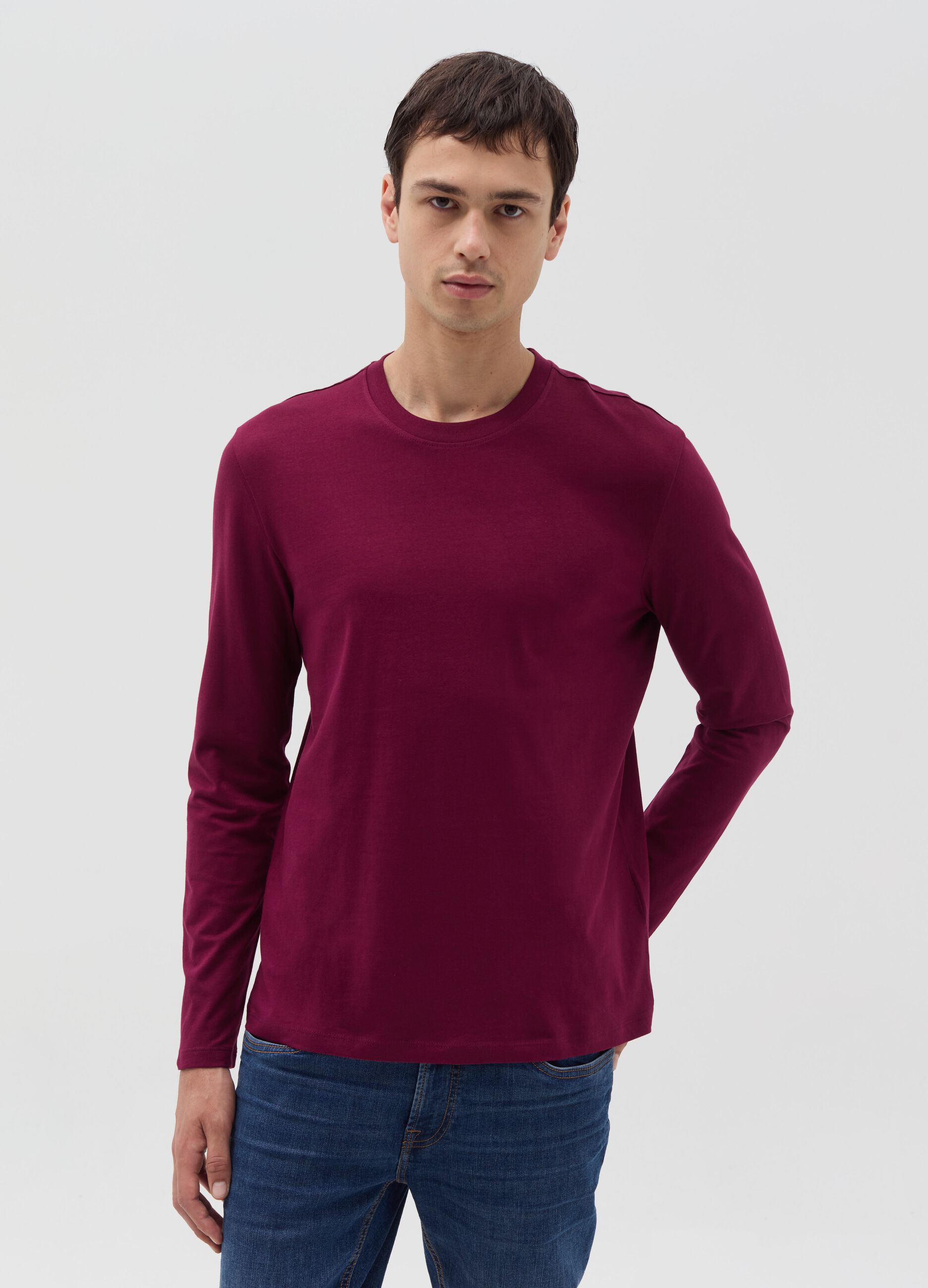 Long-sleeved T-shirt with round neck