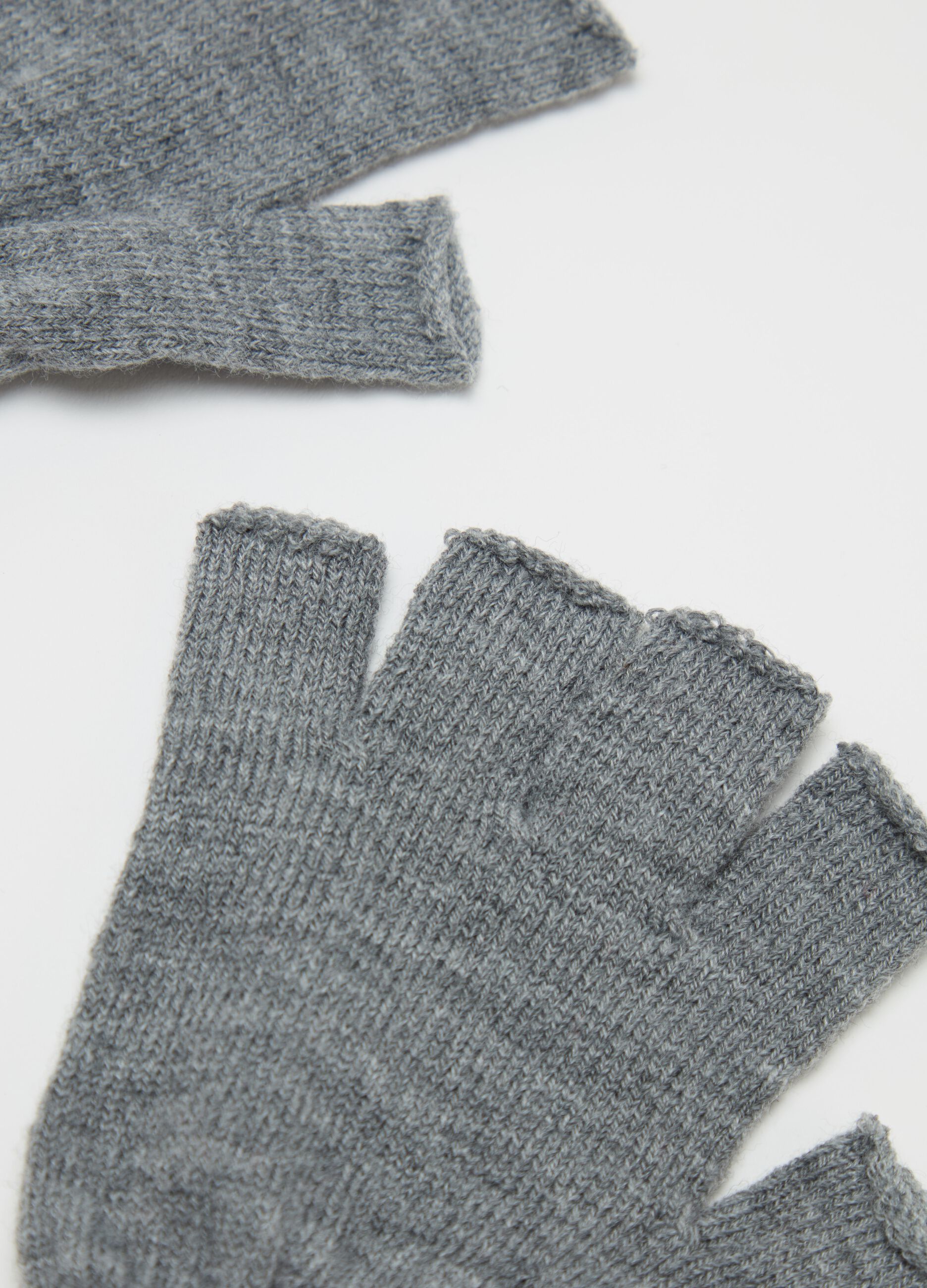 Knitted half-finger gloves