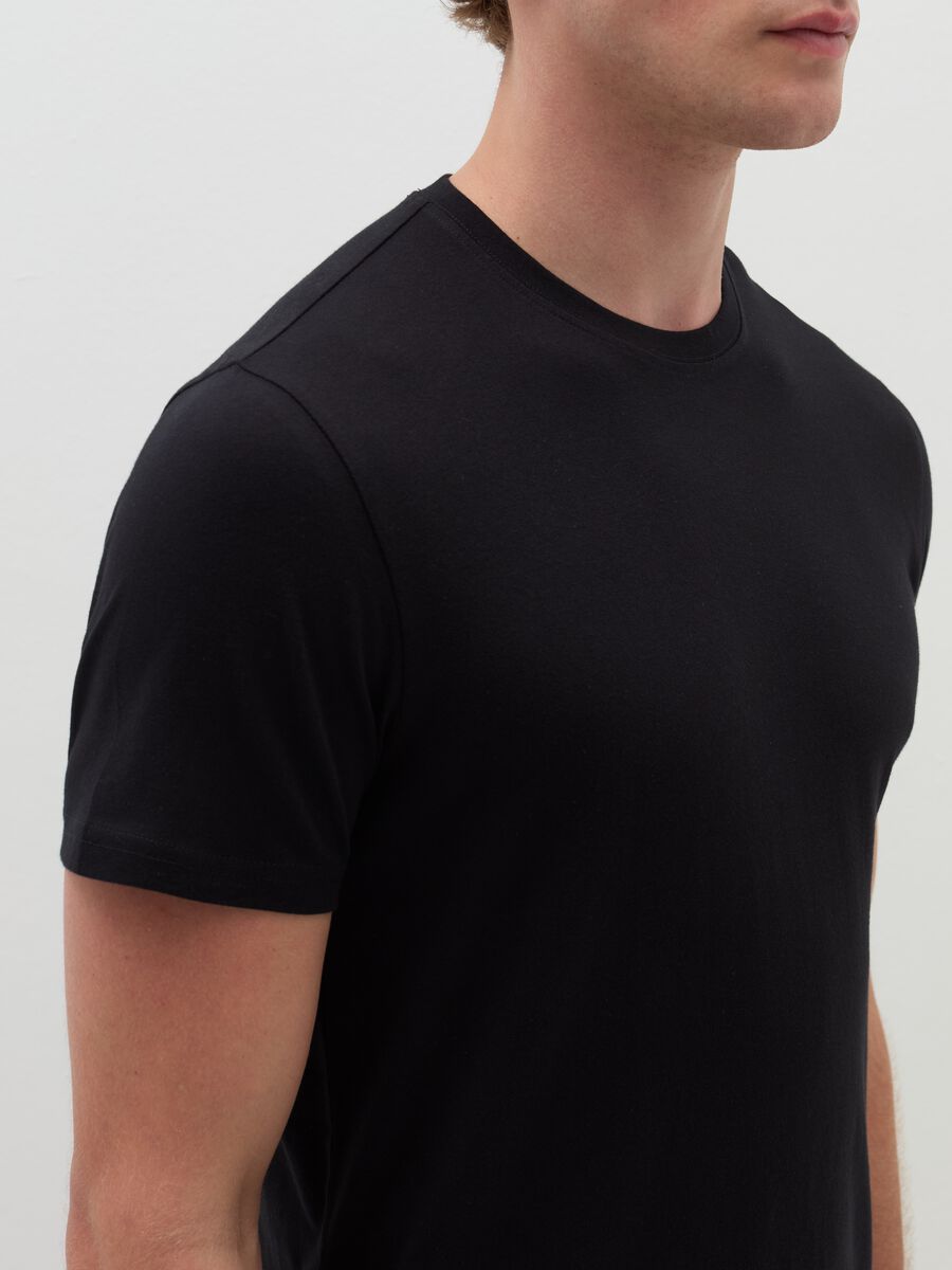 Organic cotton undershirt with round neck_1