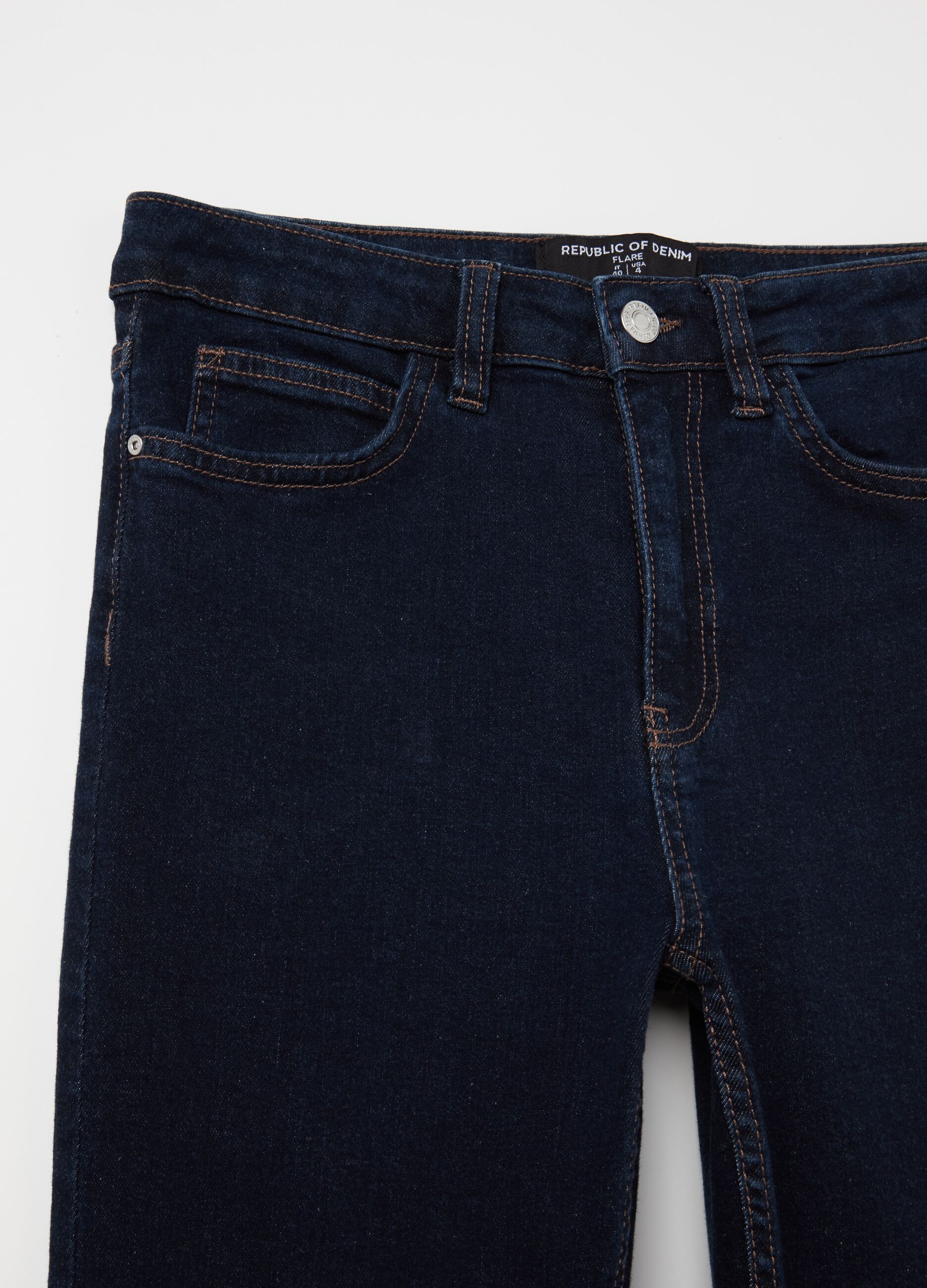 Flare-fit jeans with five pockets