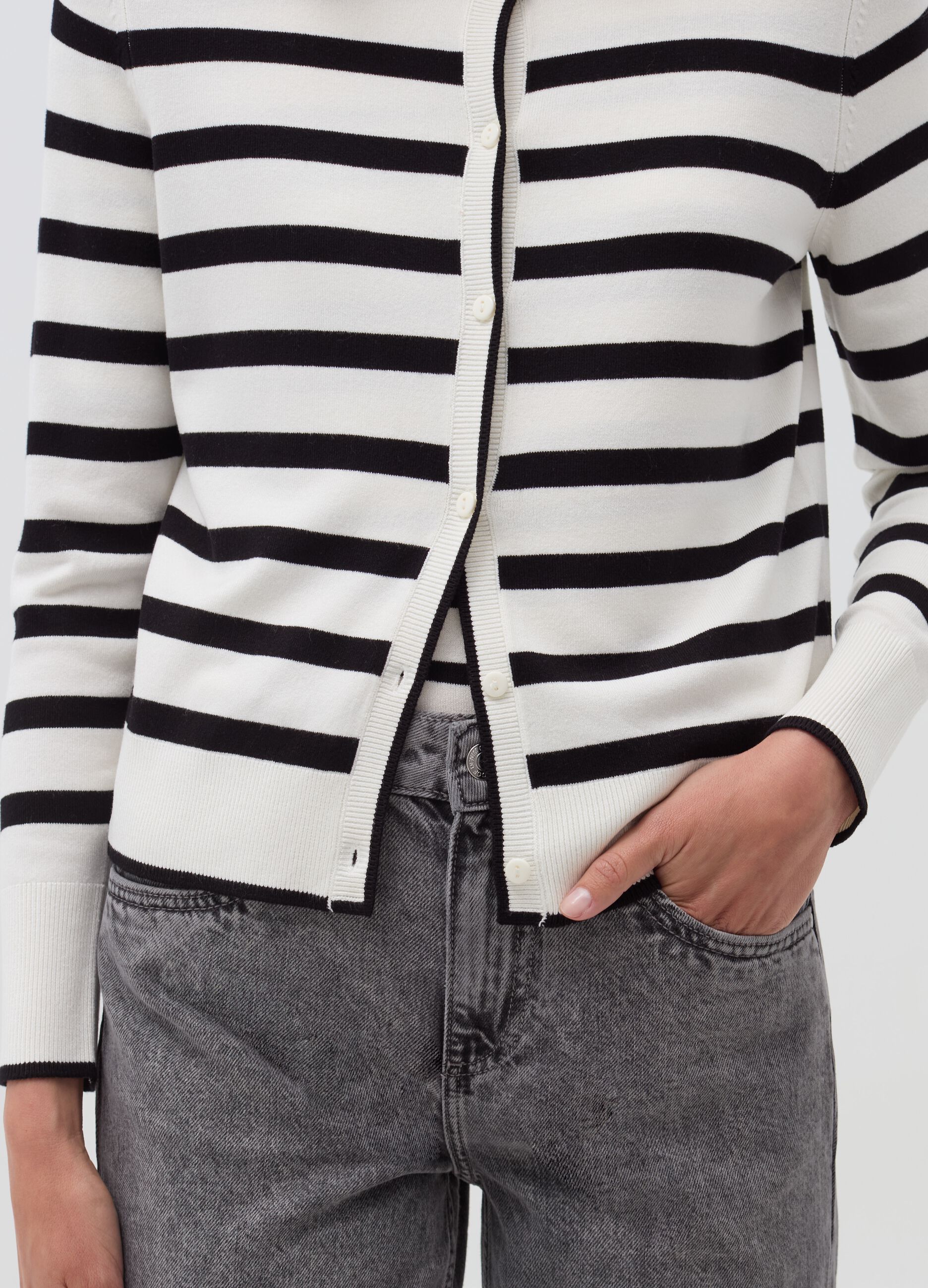 Striped cardigan with round neck