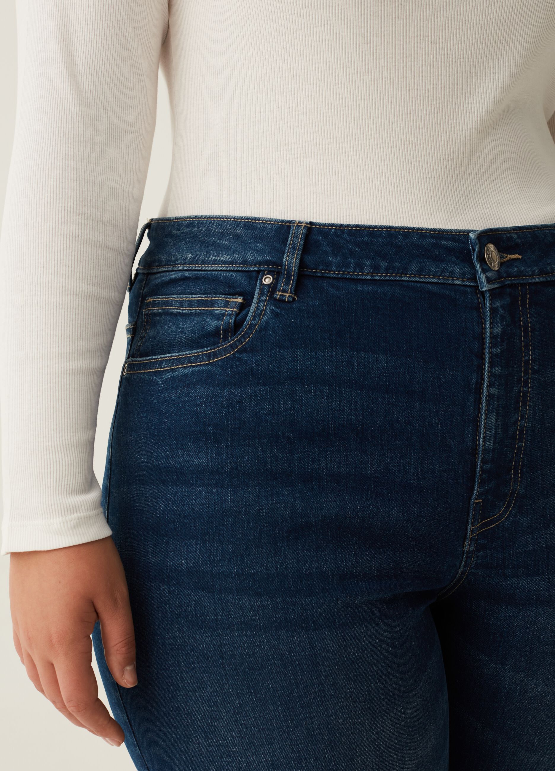 Jeans straight fit con scoloriture Curvy