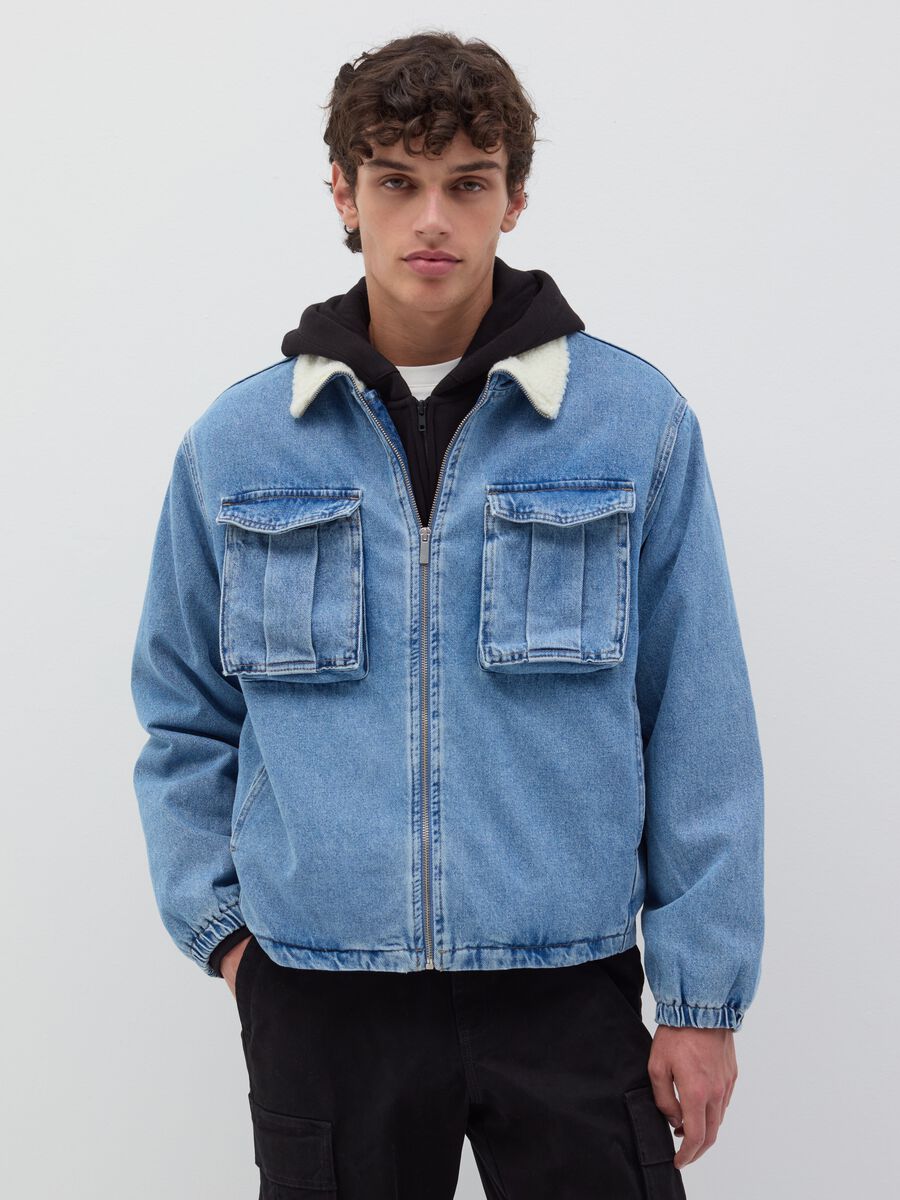 Short jacket in denim with sherpa collar_1