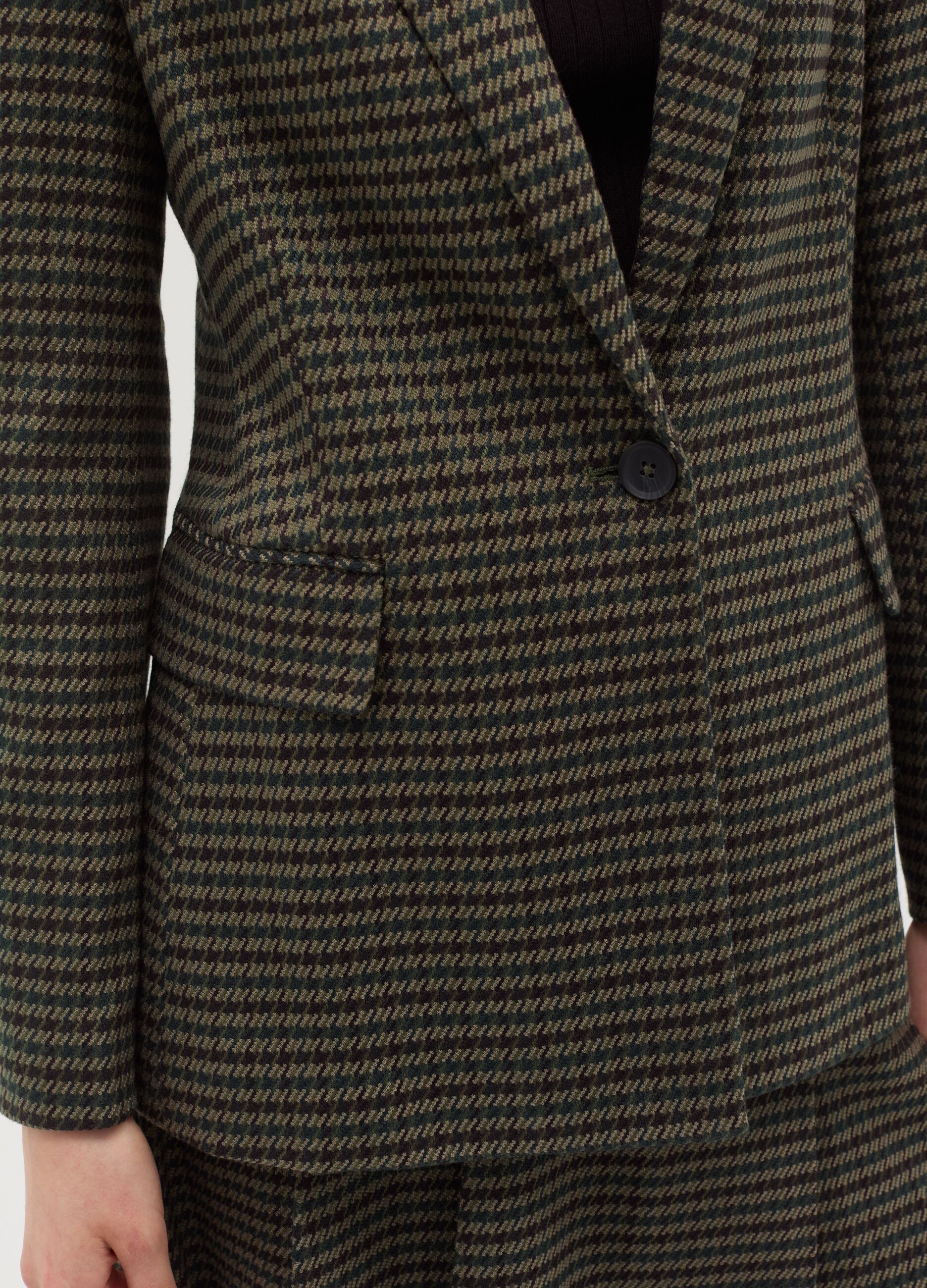 Single-breasted blazer with pockets