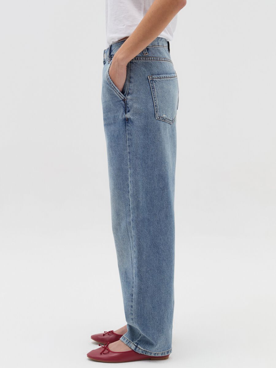 Slouchy-fit jeans with fading_3