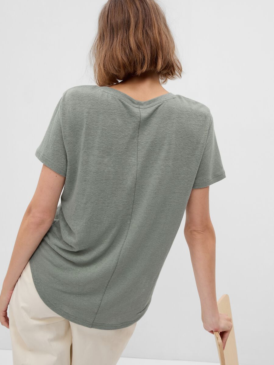 T-shirt with V neck in linen blend_1