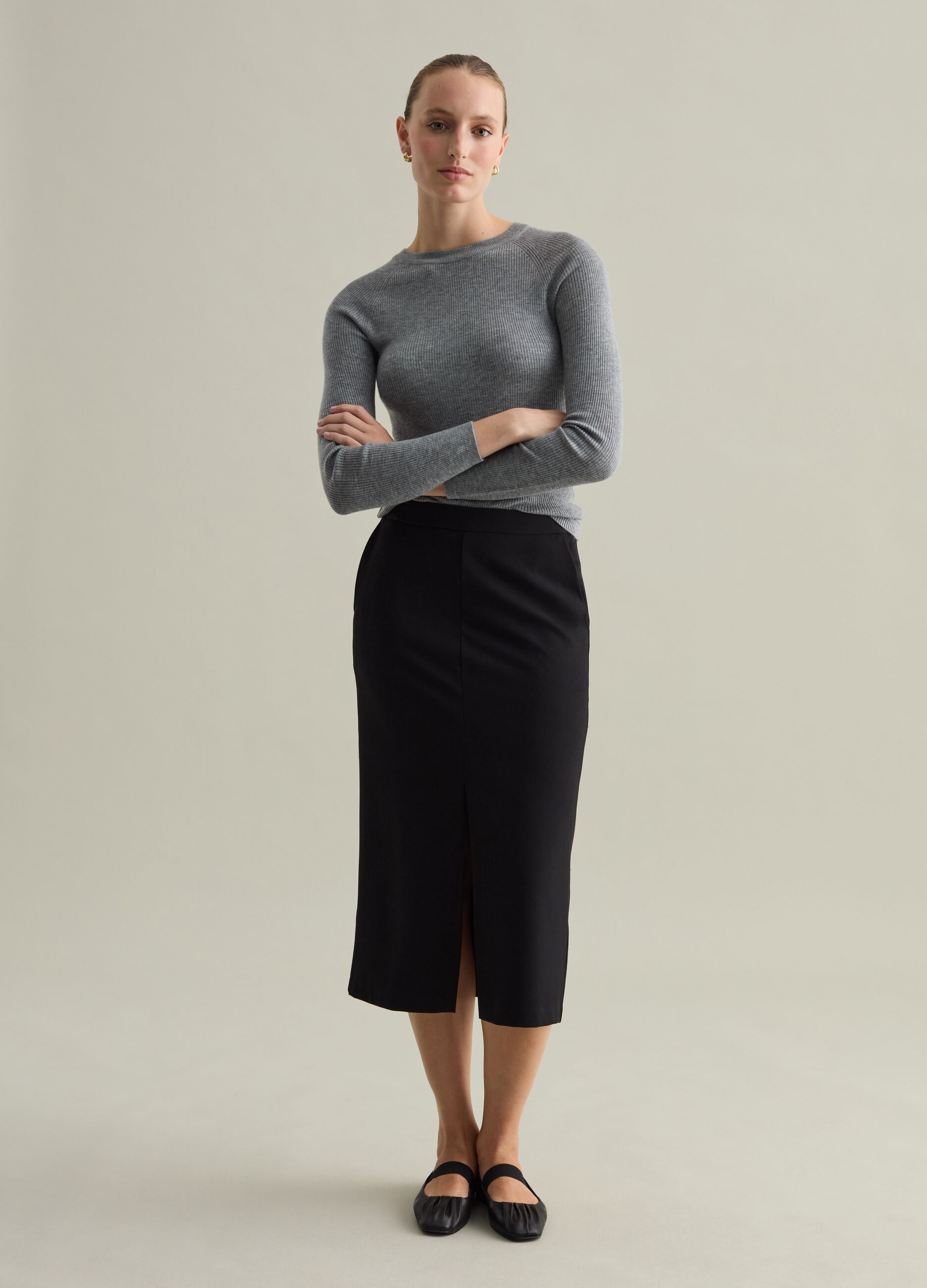 Contemporary ribbed top with raglan sleeves