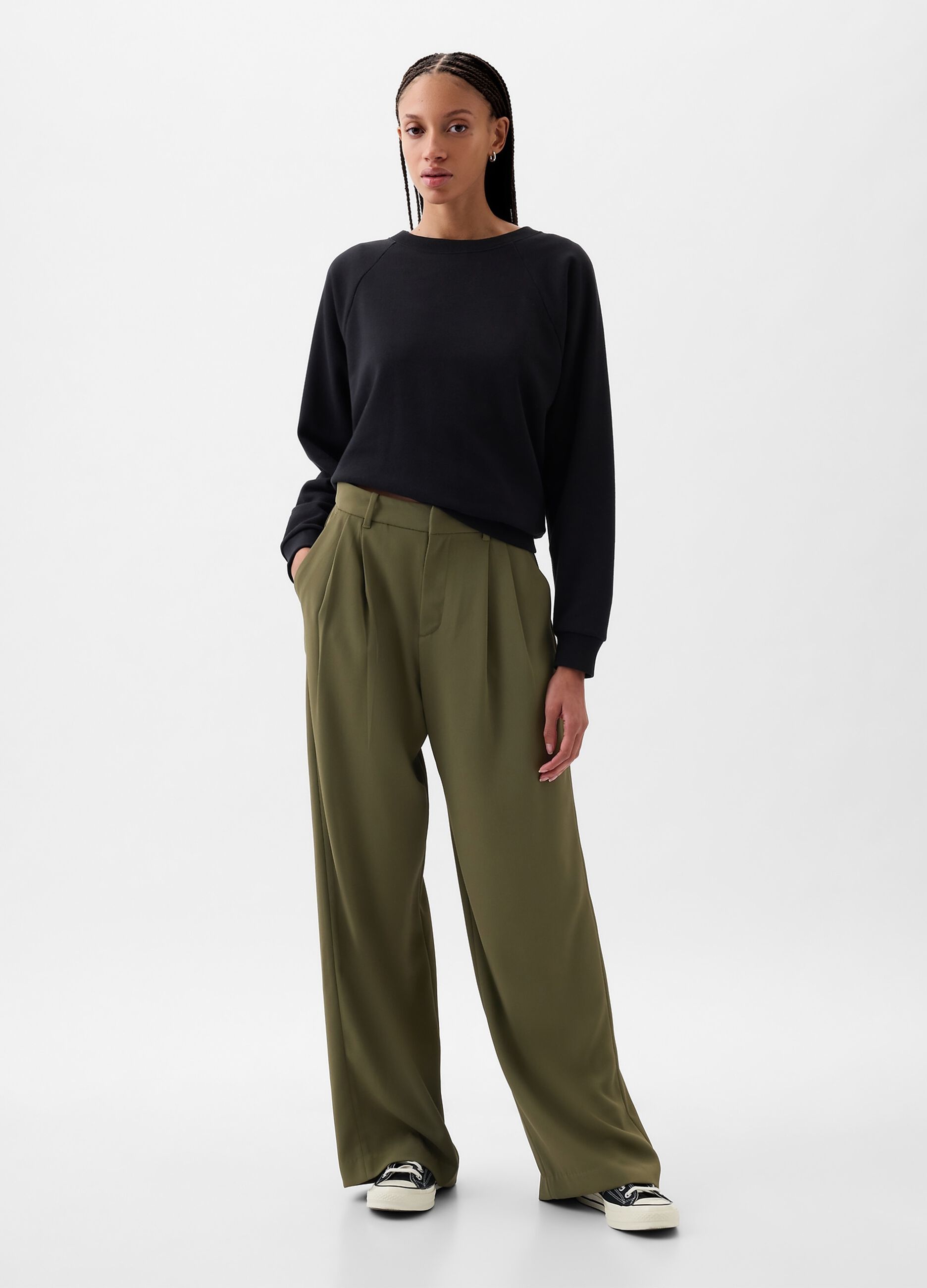 Wide-leg trousers with high waist and darts