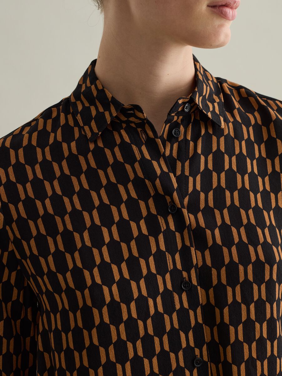 Contemporary viscose shirt with print_3