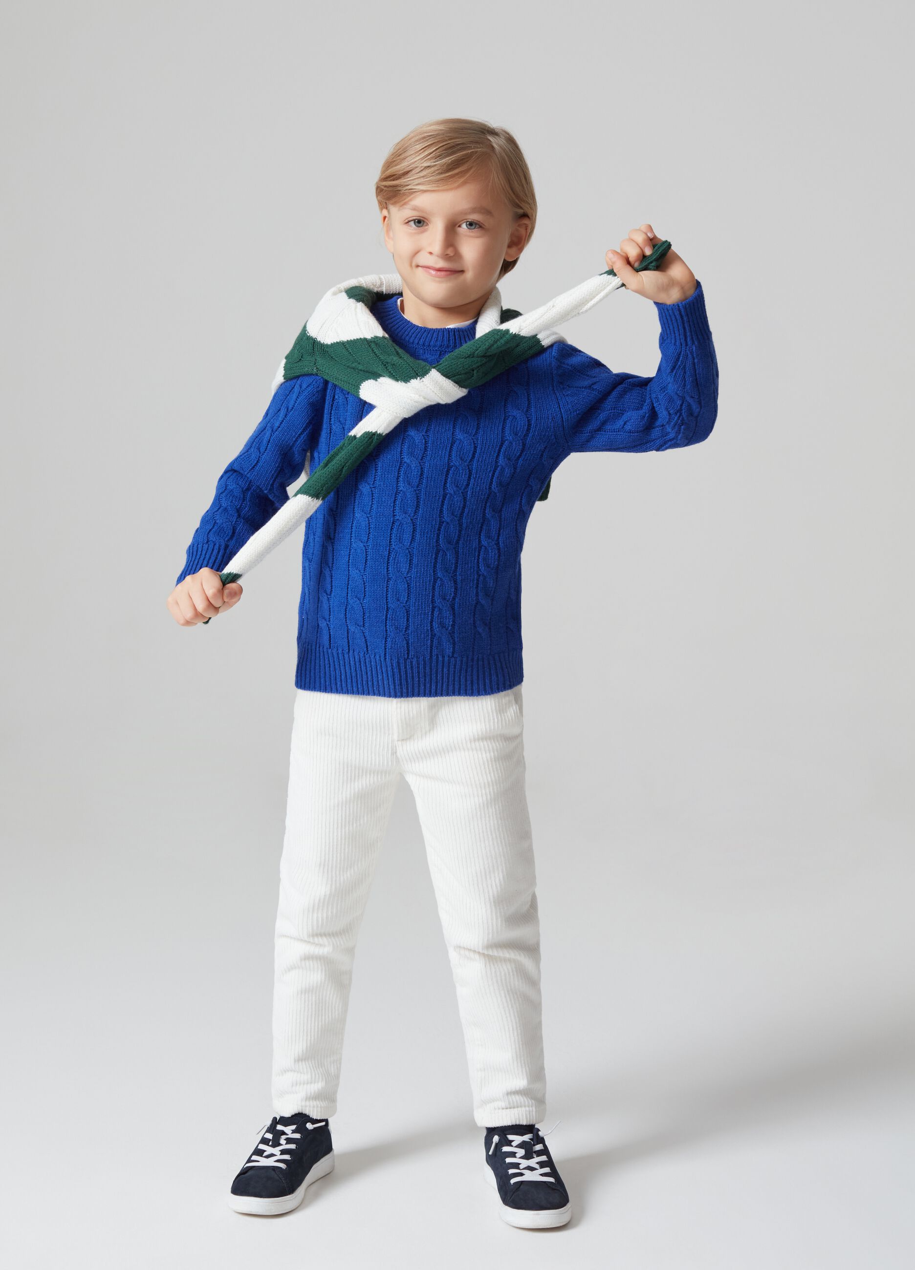 Pullover with cable-knit design