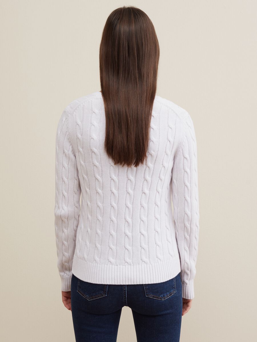 Pullover with cable design and V neck_2