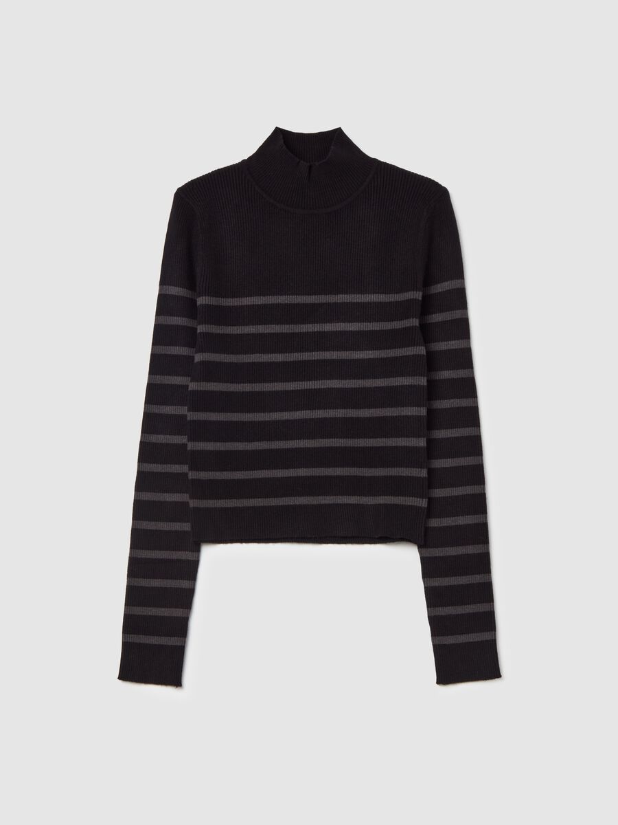 Pullover with striped mock neck_4