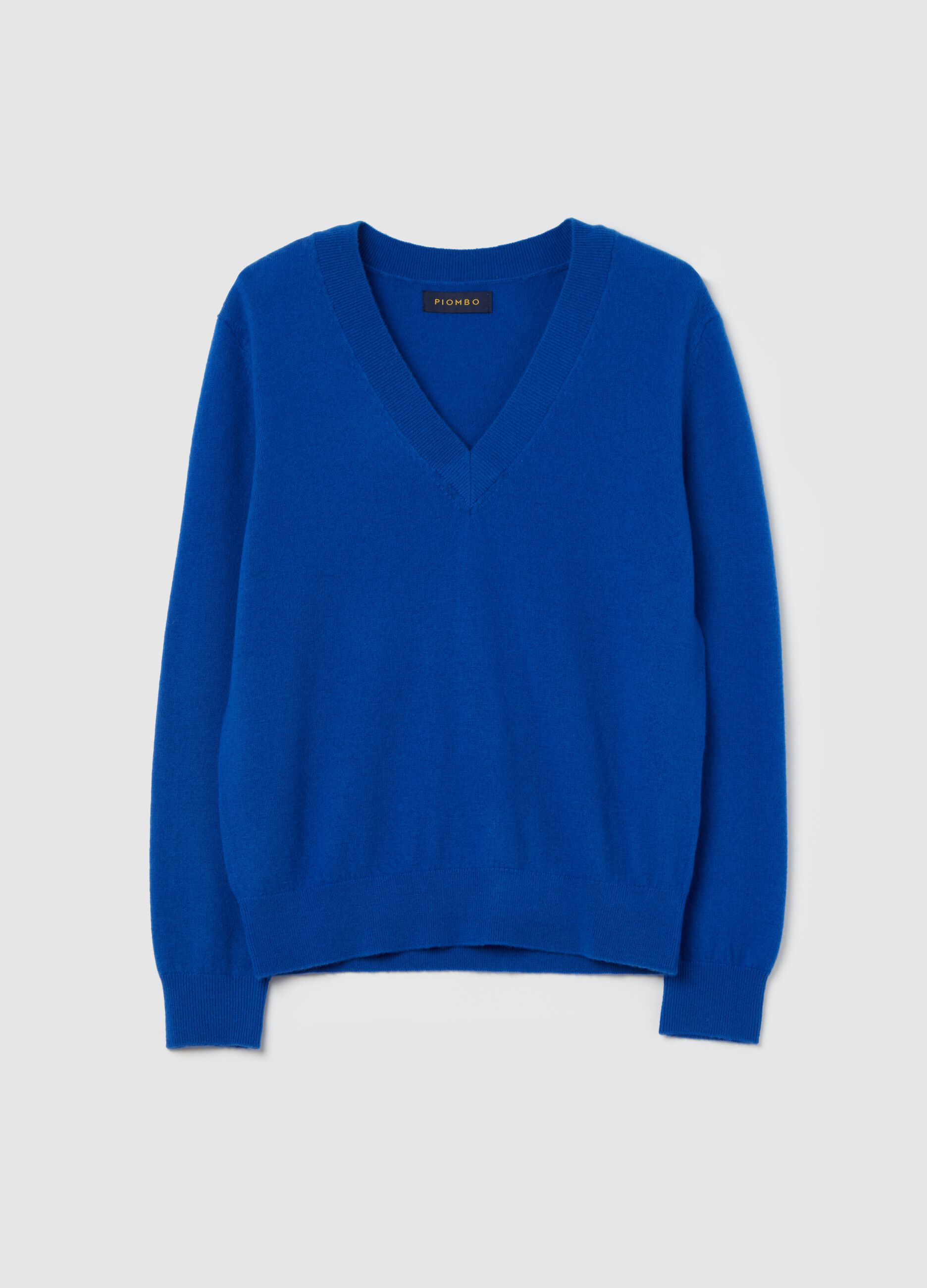 V-neck pullover in wool