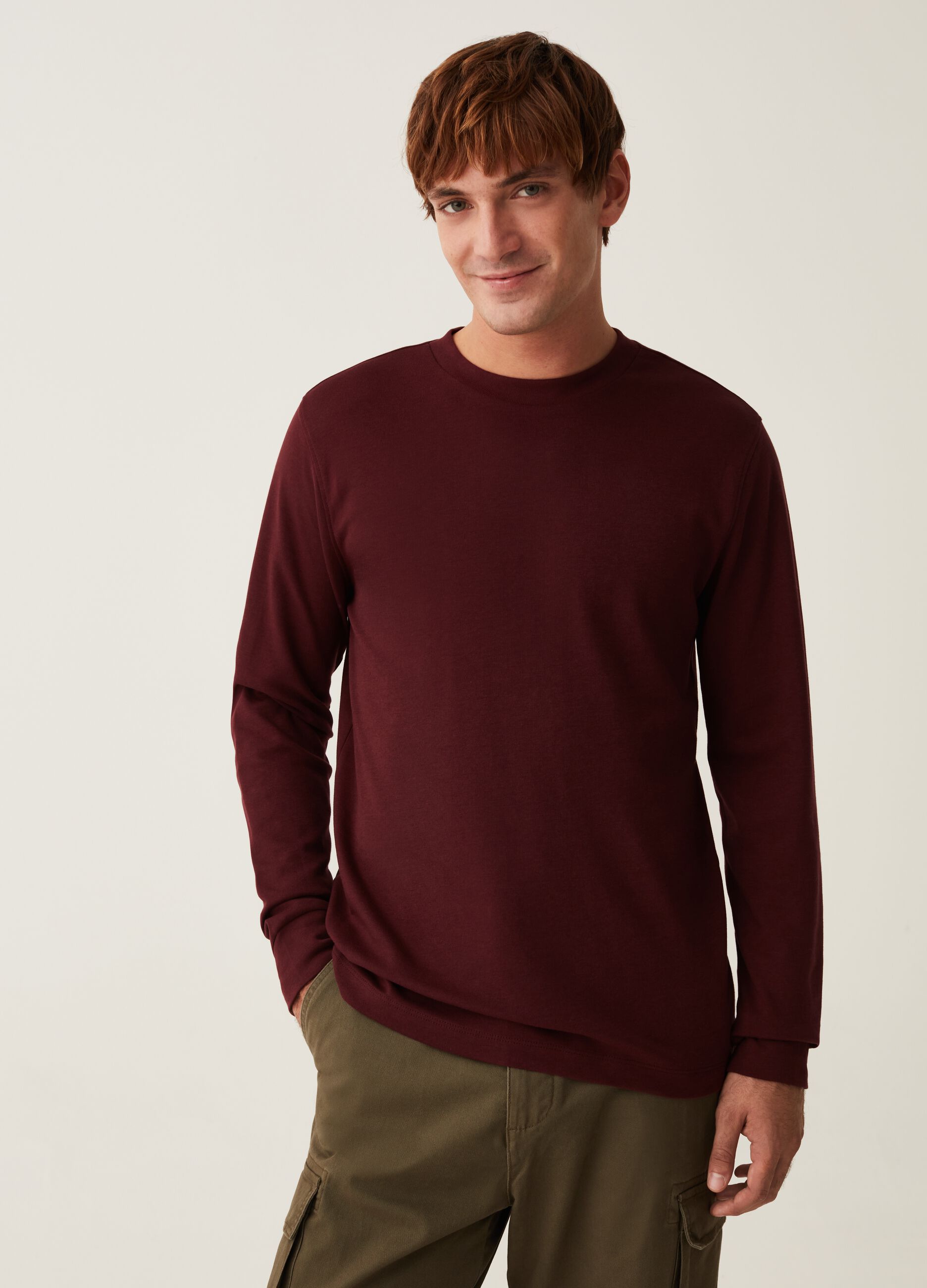 Long-sleeved T-shirt with round neck