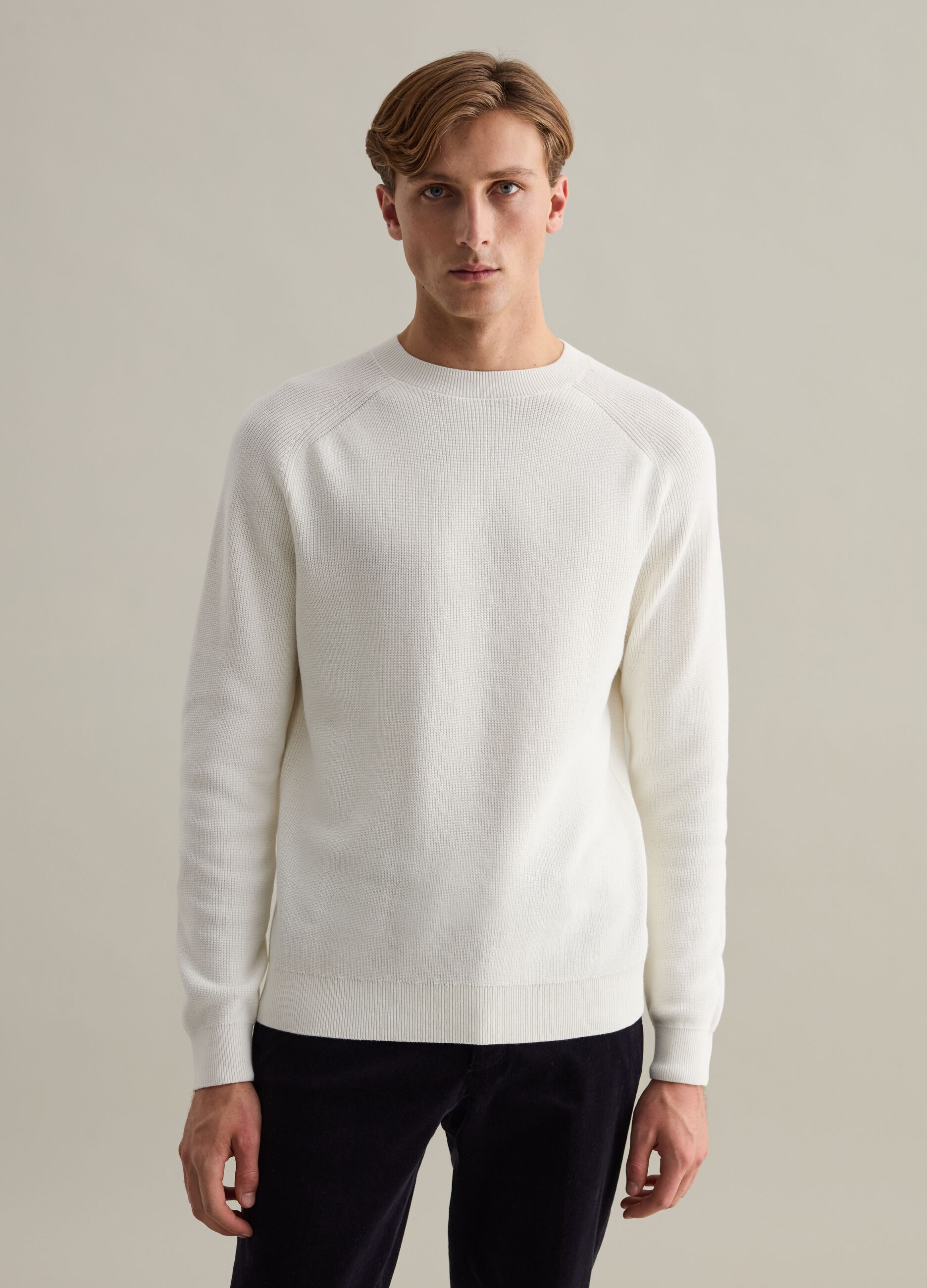 Contemporary pullover with ribbing