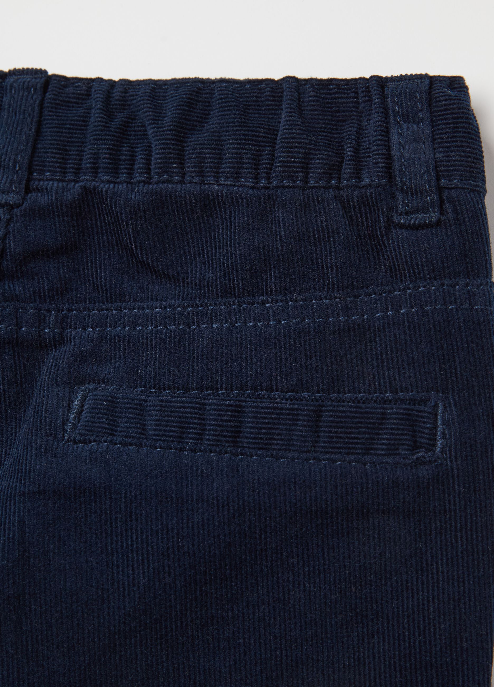 Corduroy trousers with pockets