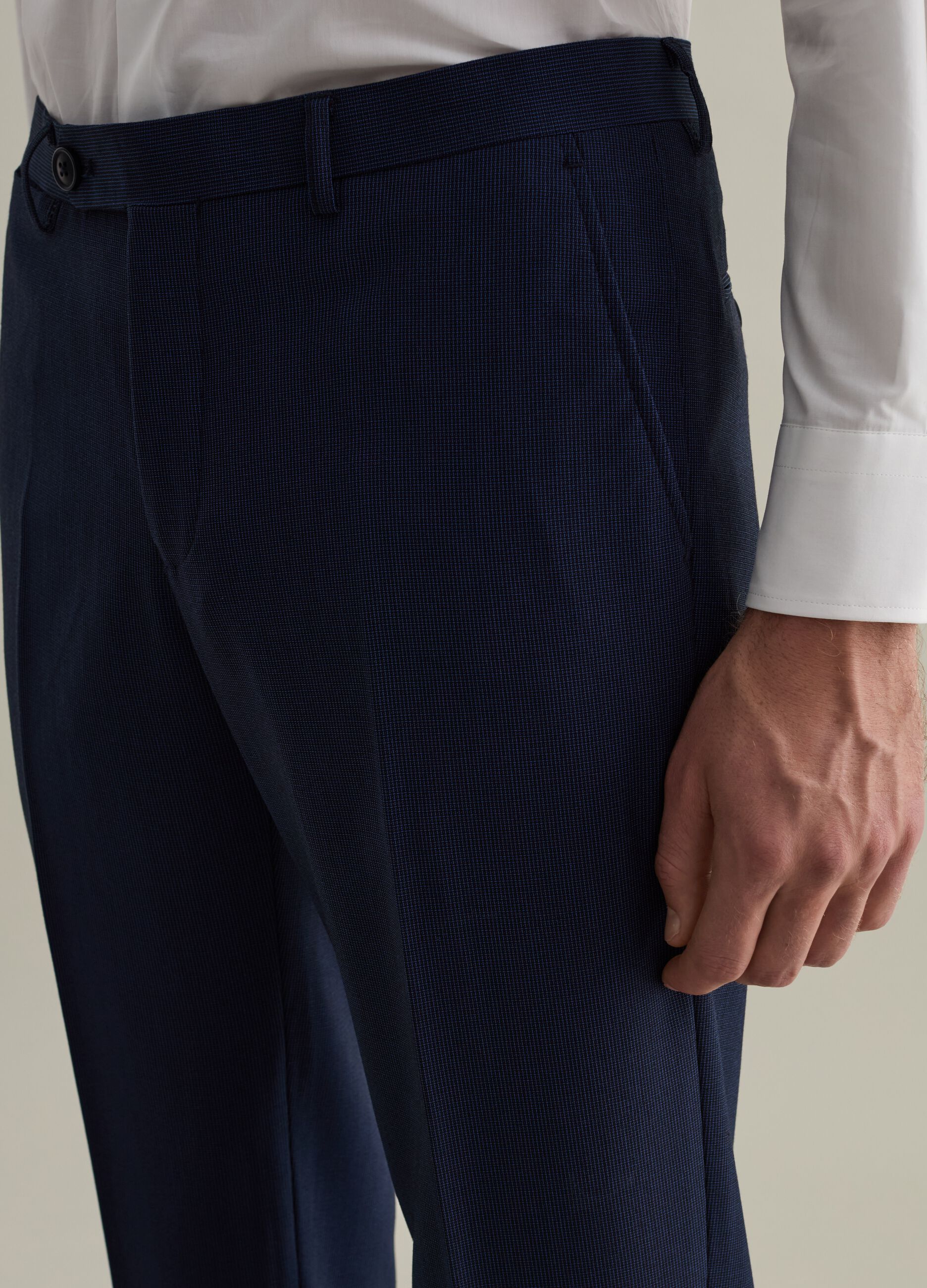 Easy-fit trousers with micro pattern