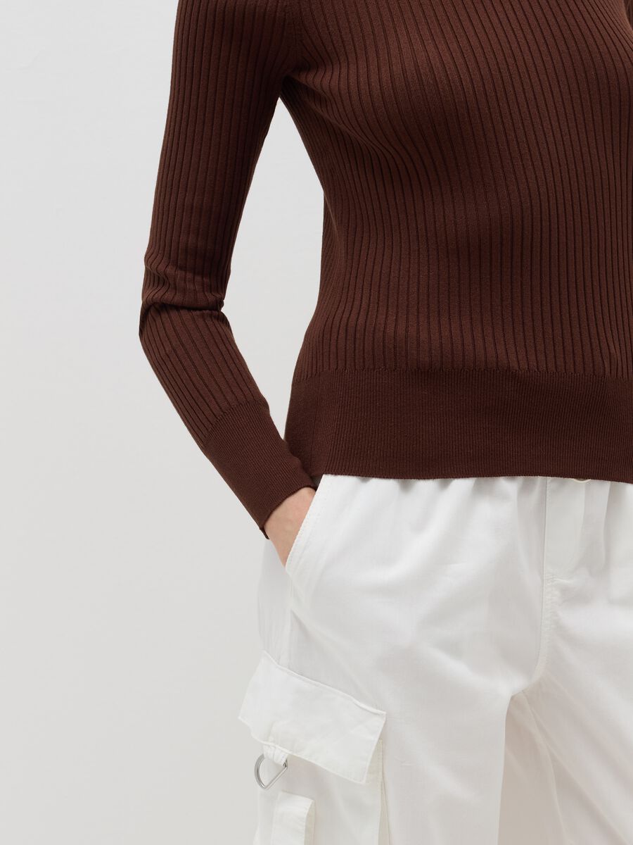 Turtleneck pullover with flat ribbing_3