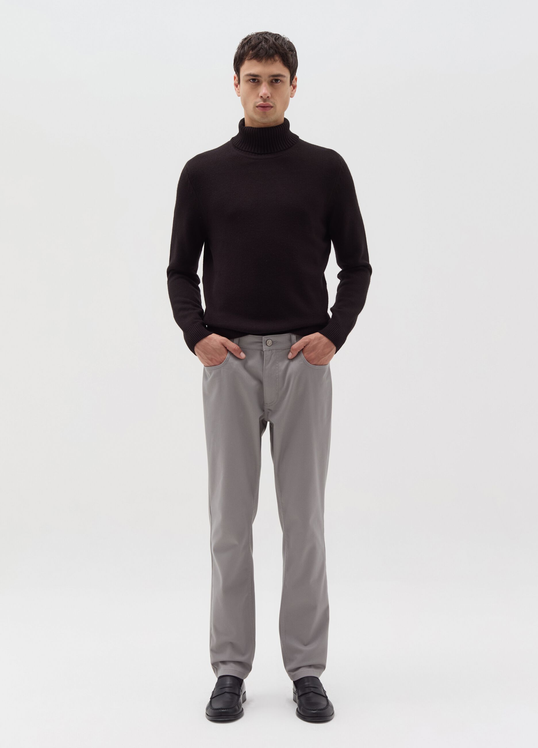 Slim-fit twill trousers with five pockets