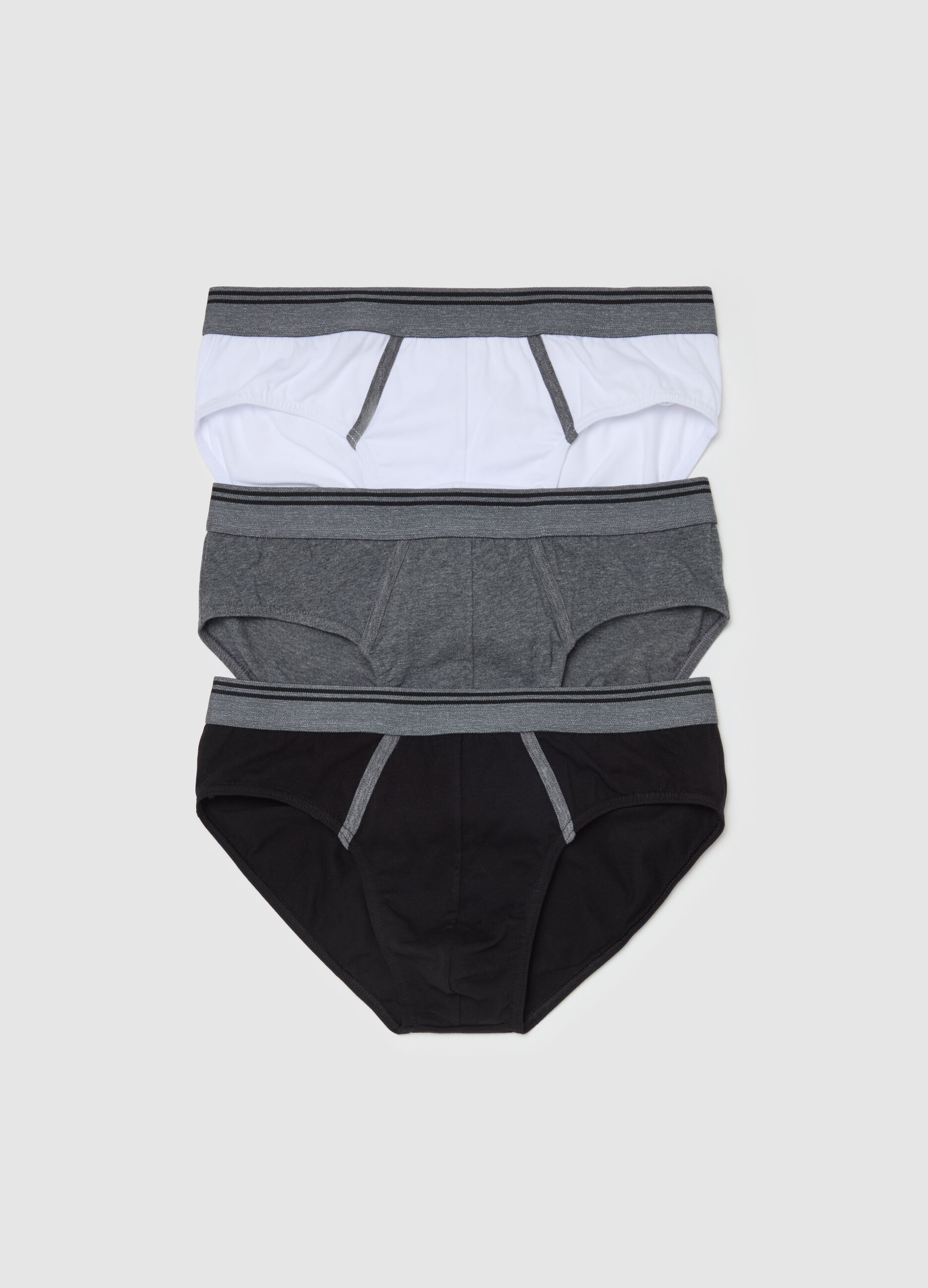 Three-pack briefs with external elastic with striped edging