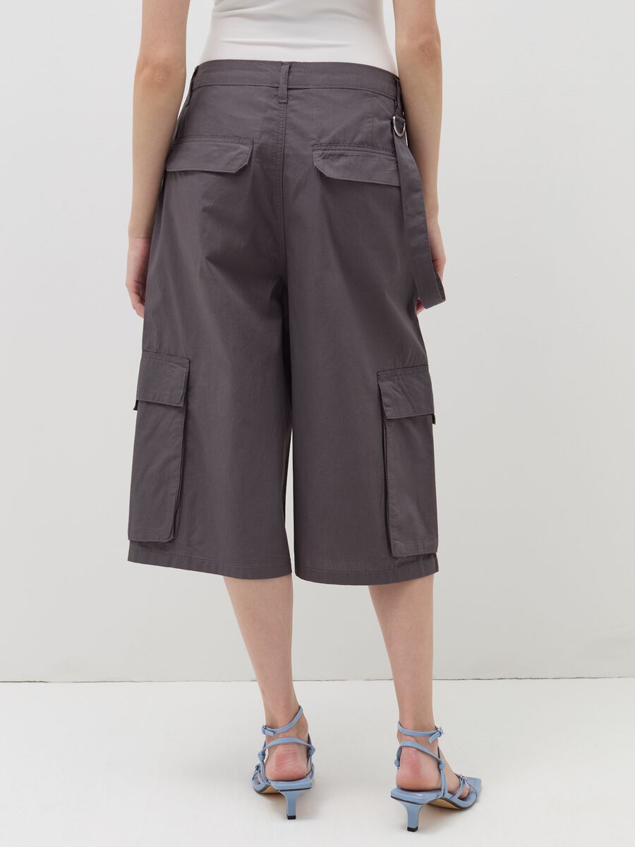 Cotton cargo Bermuda shorts_2