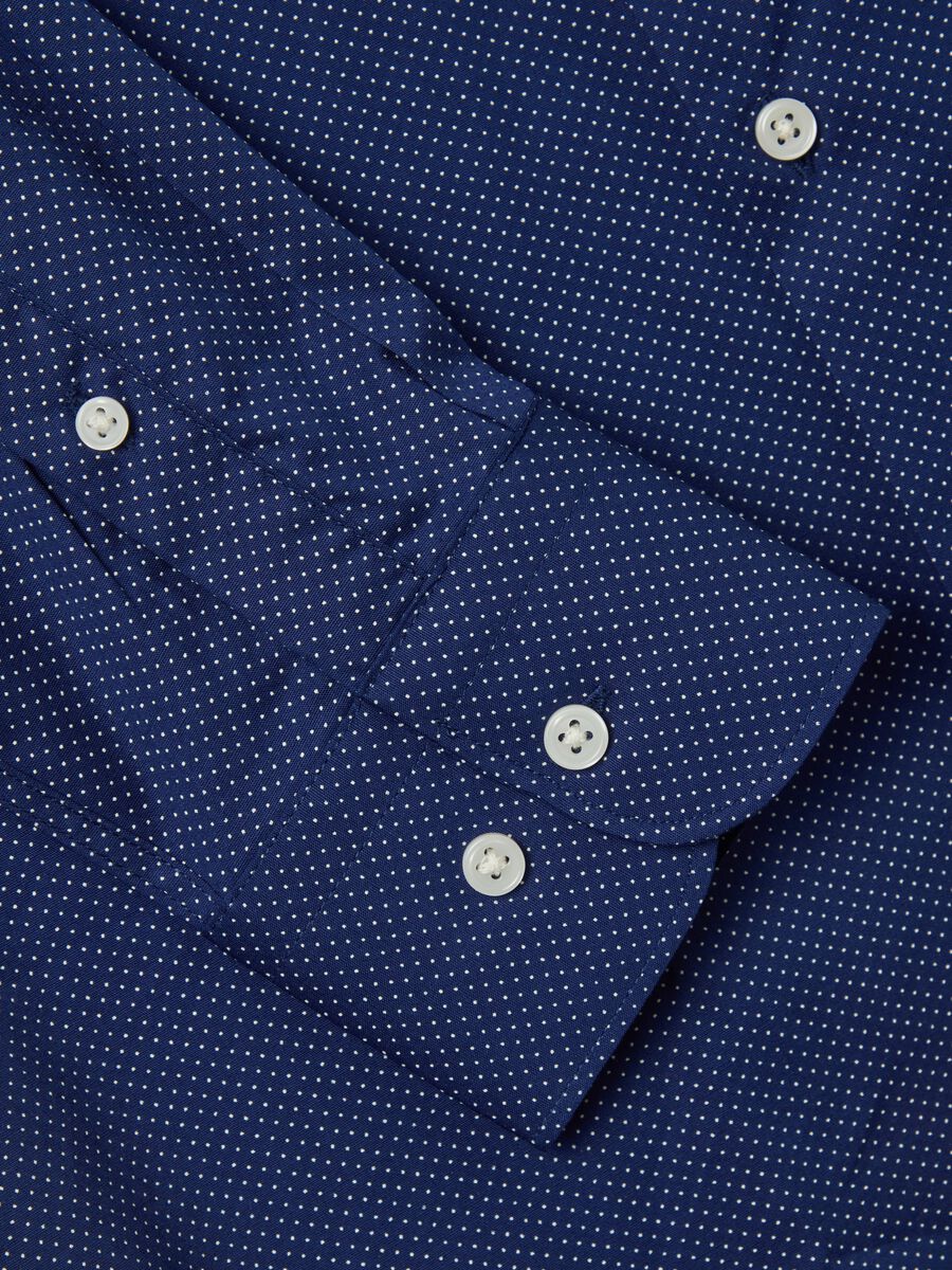 Slim-fit shirt with micro polka dot pattern_5