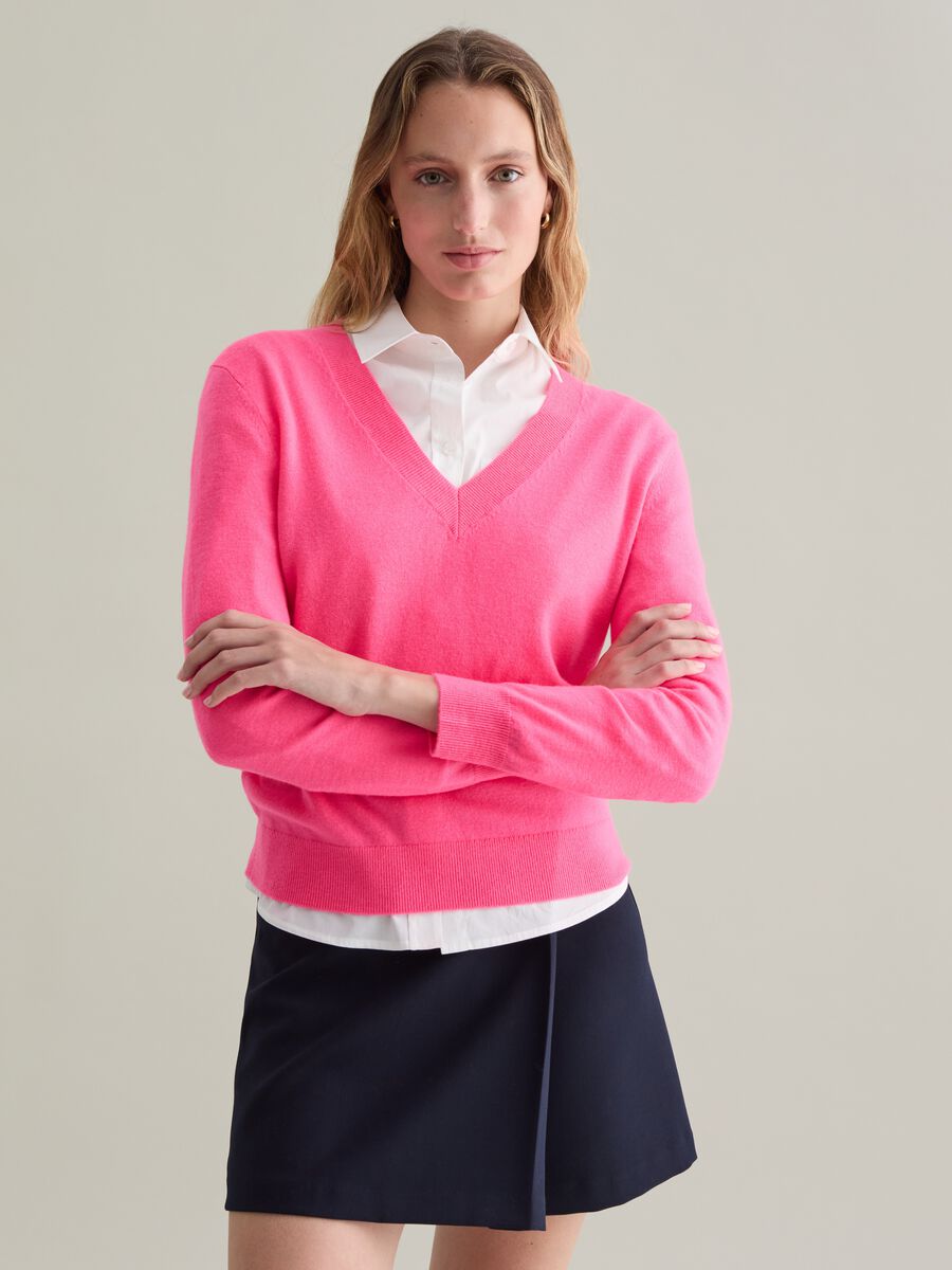 V-neck pullover in wool_1