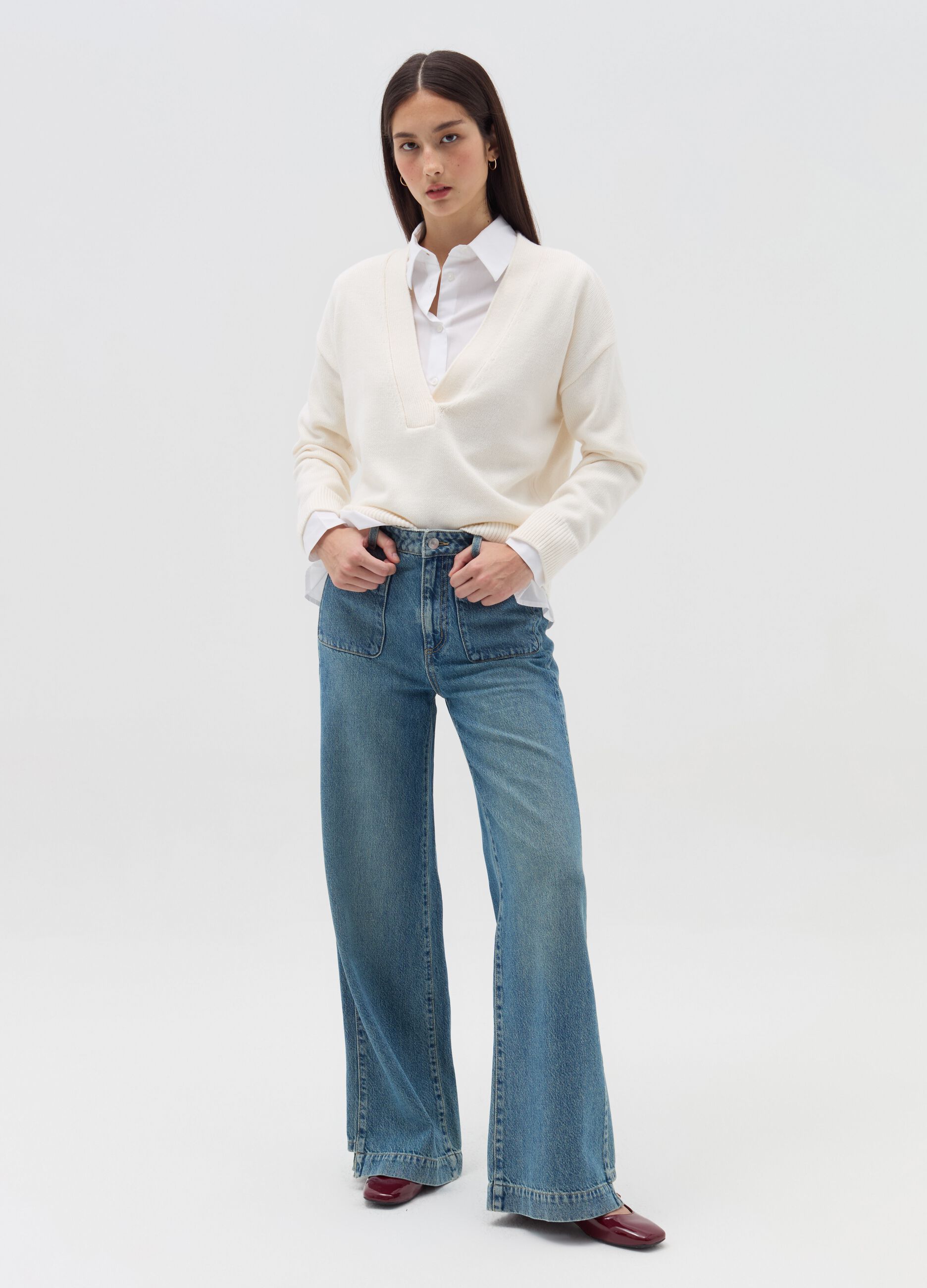 Wide-leg jeans with pockets