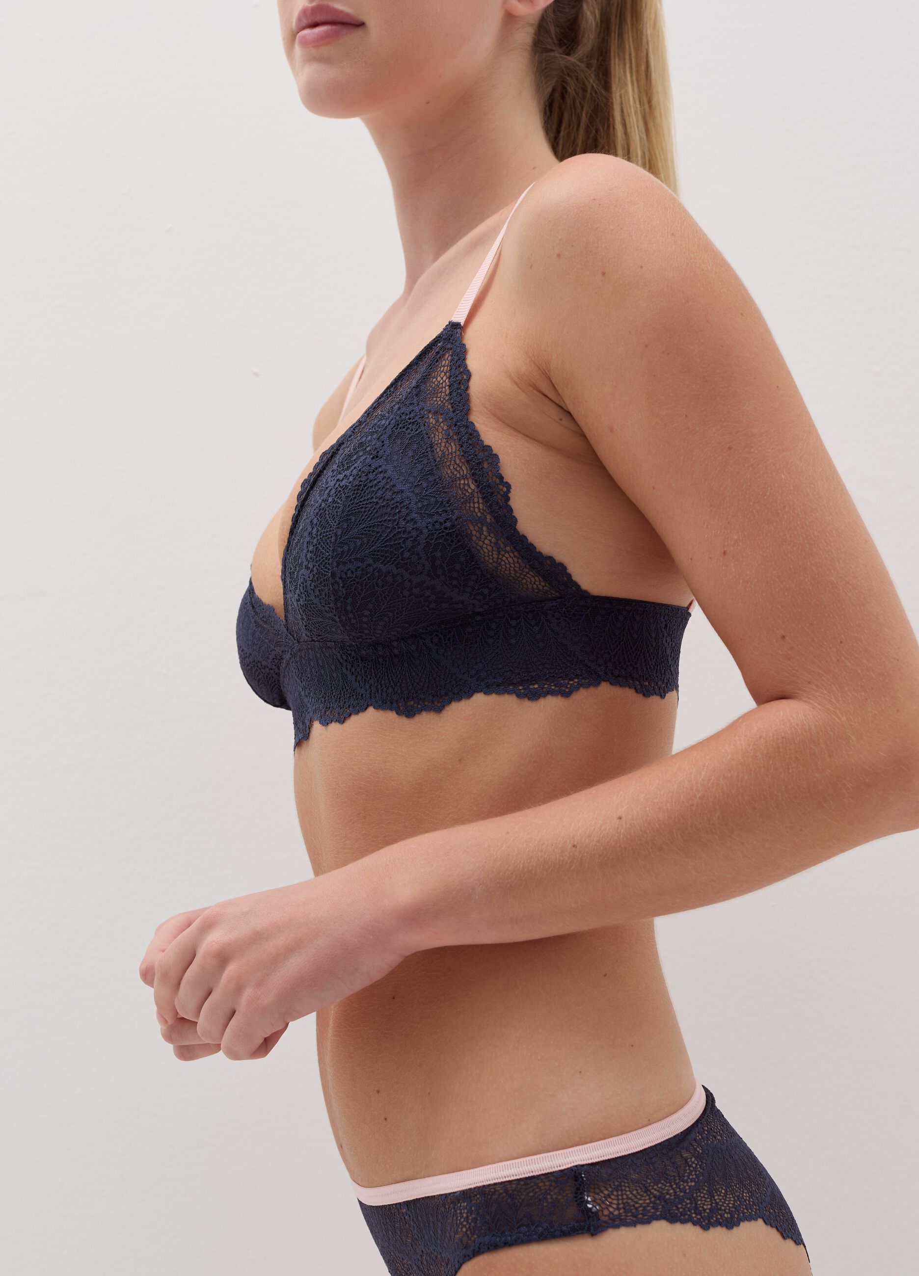 Marta bra in lace without underwiring with cups