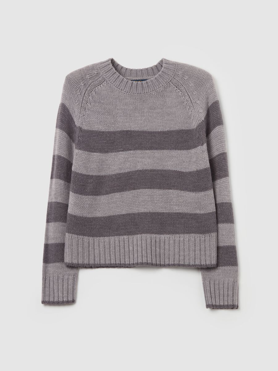 Striped pullover with raglan sleeves_4