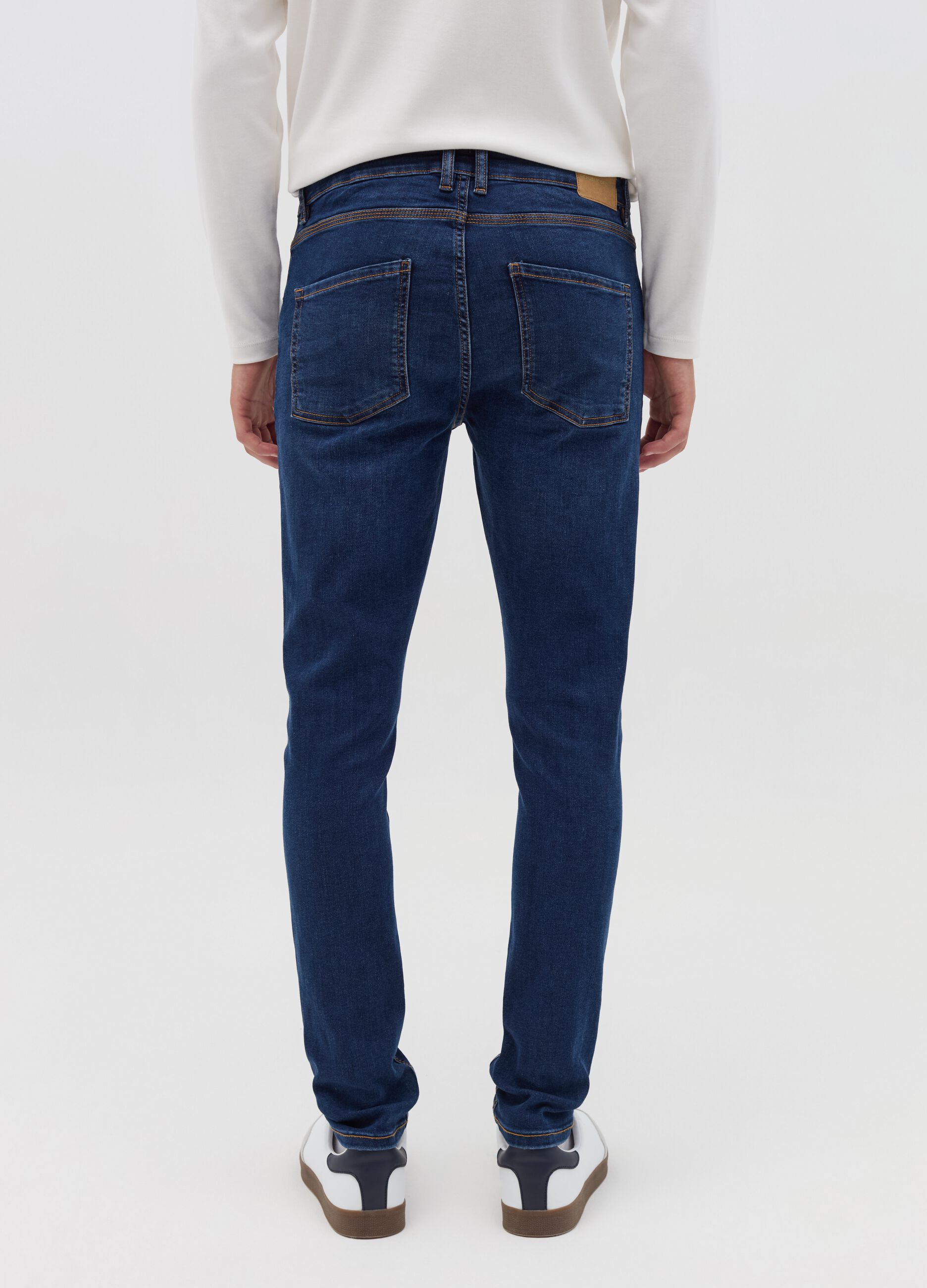 Jeans super skinny fit con scoloriture