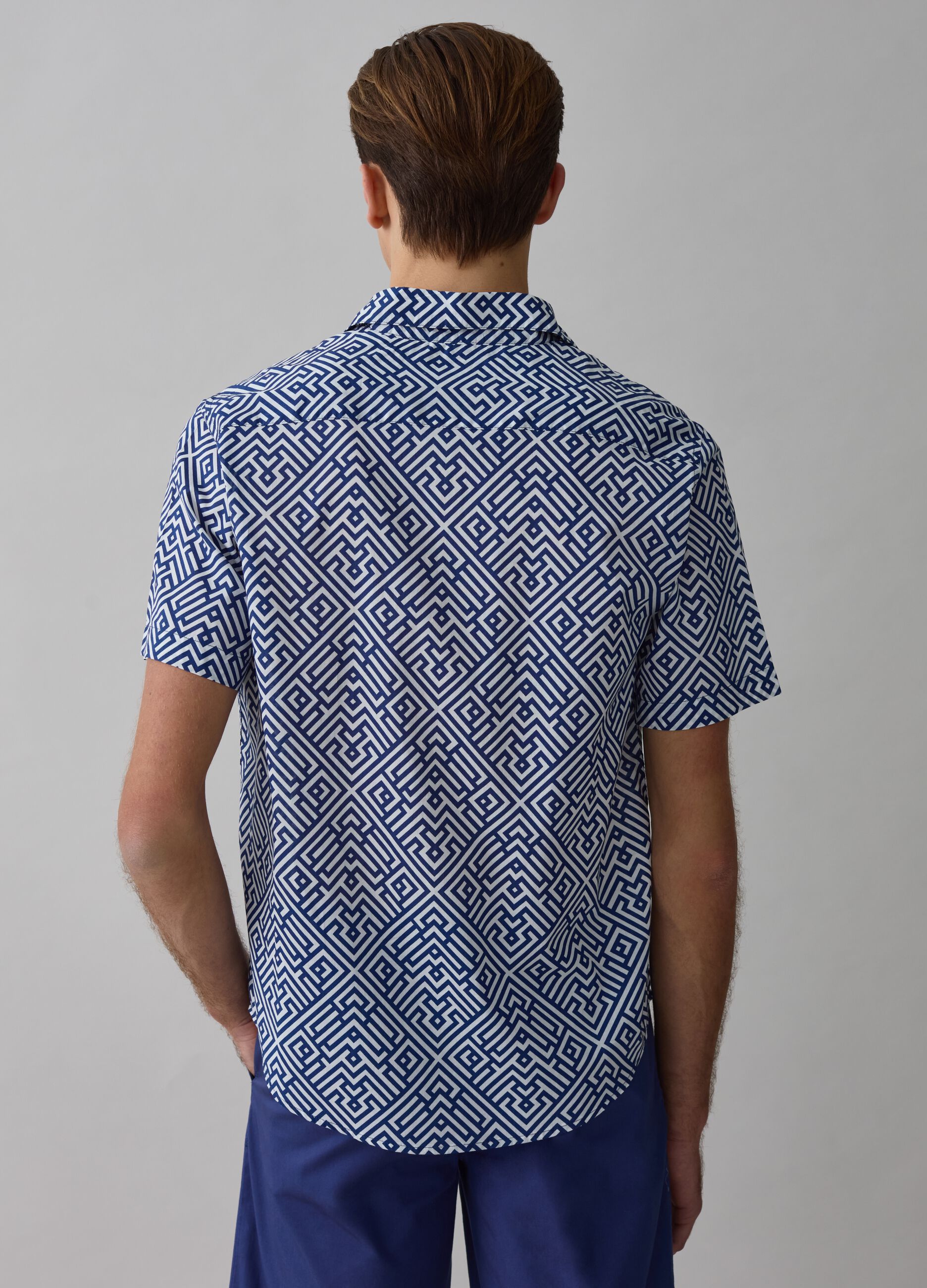Short-sleeved shirt with print