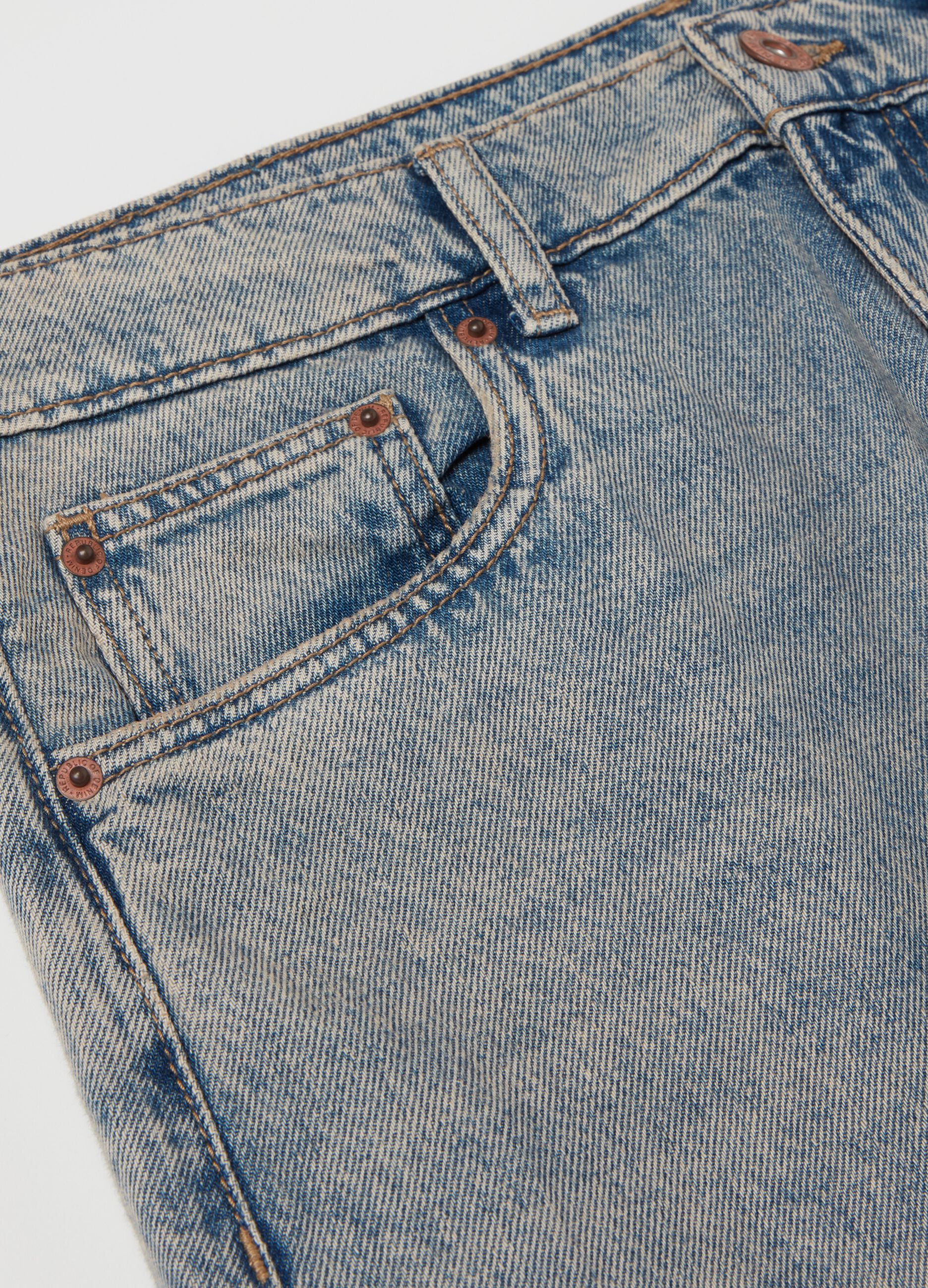 Balloon-fit acid-wash jeans