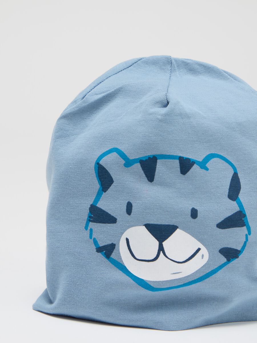 Fleece jersey hat with tiger print_2